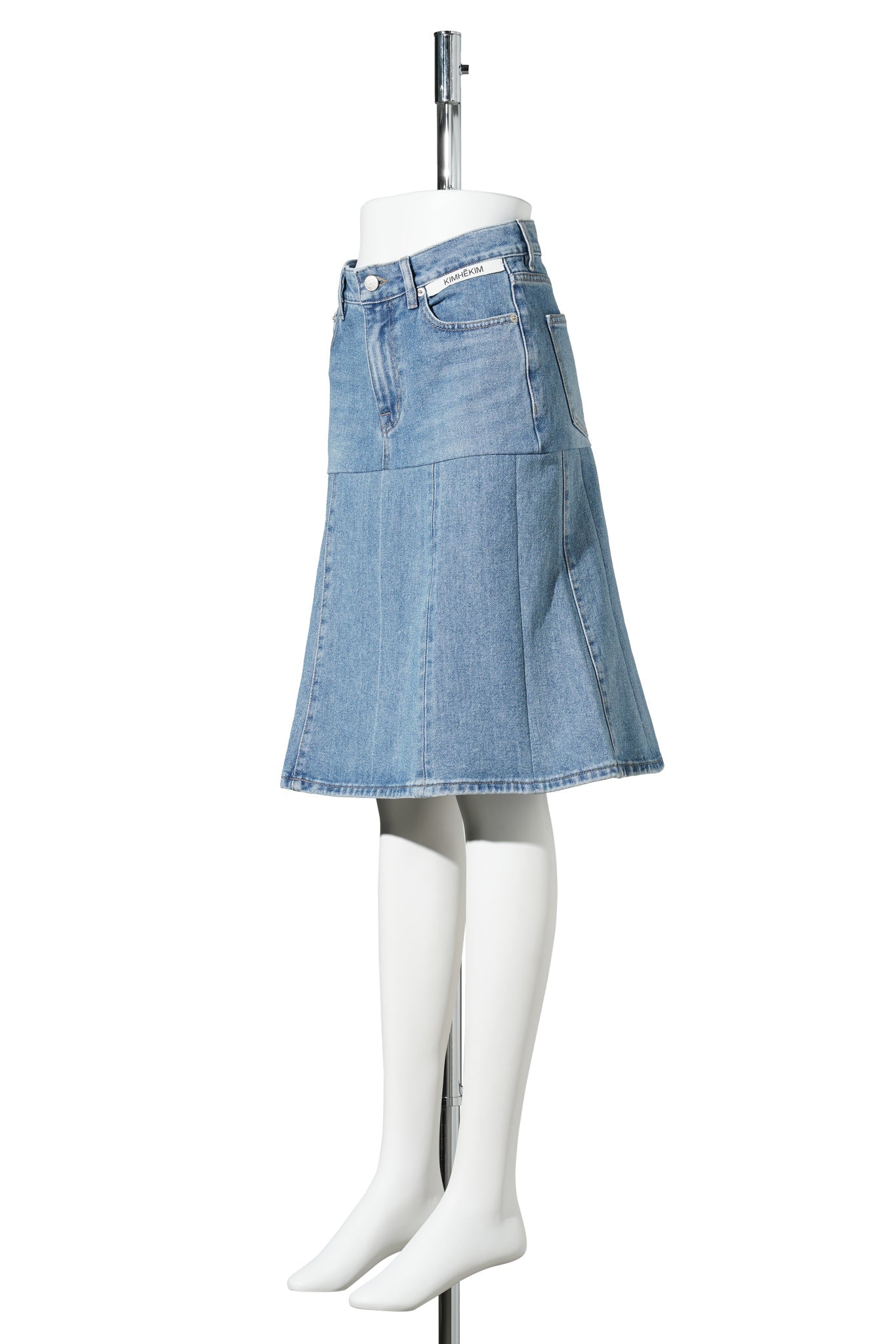 REFORMED DENIM SKIRT / SKY BLUE