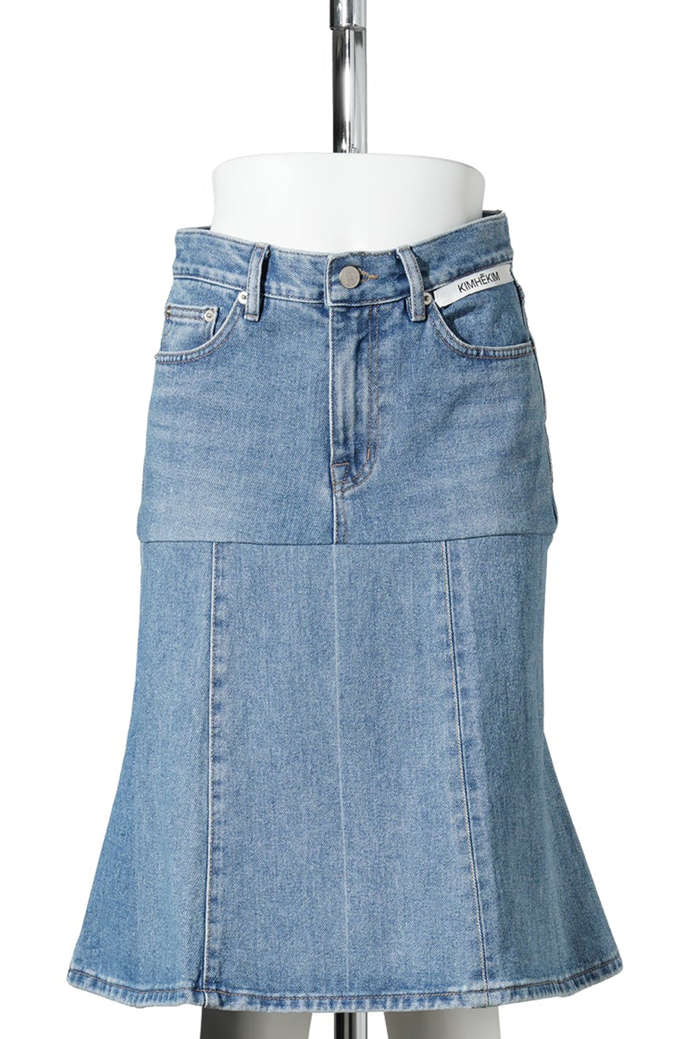 REFORMED DENIM SKIRT / SKY BLUE