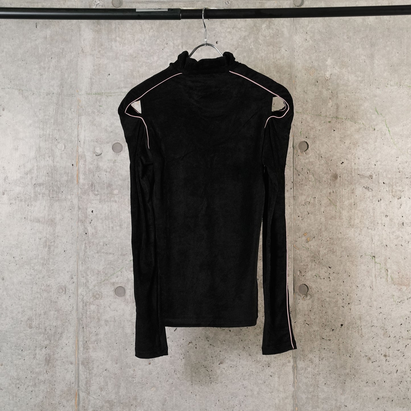 SHIKARI JERSEY TOP / EBONY BLACK