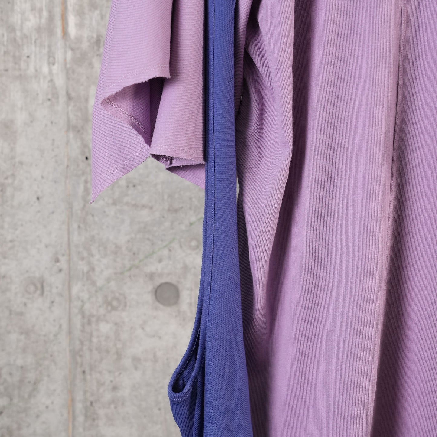 CIRCE JERSEY TOP / ORCHID MIST/ROYAL BLUE