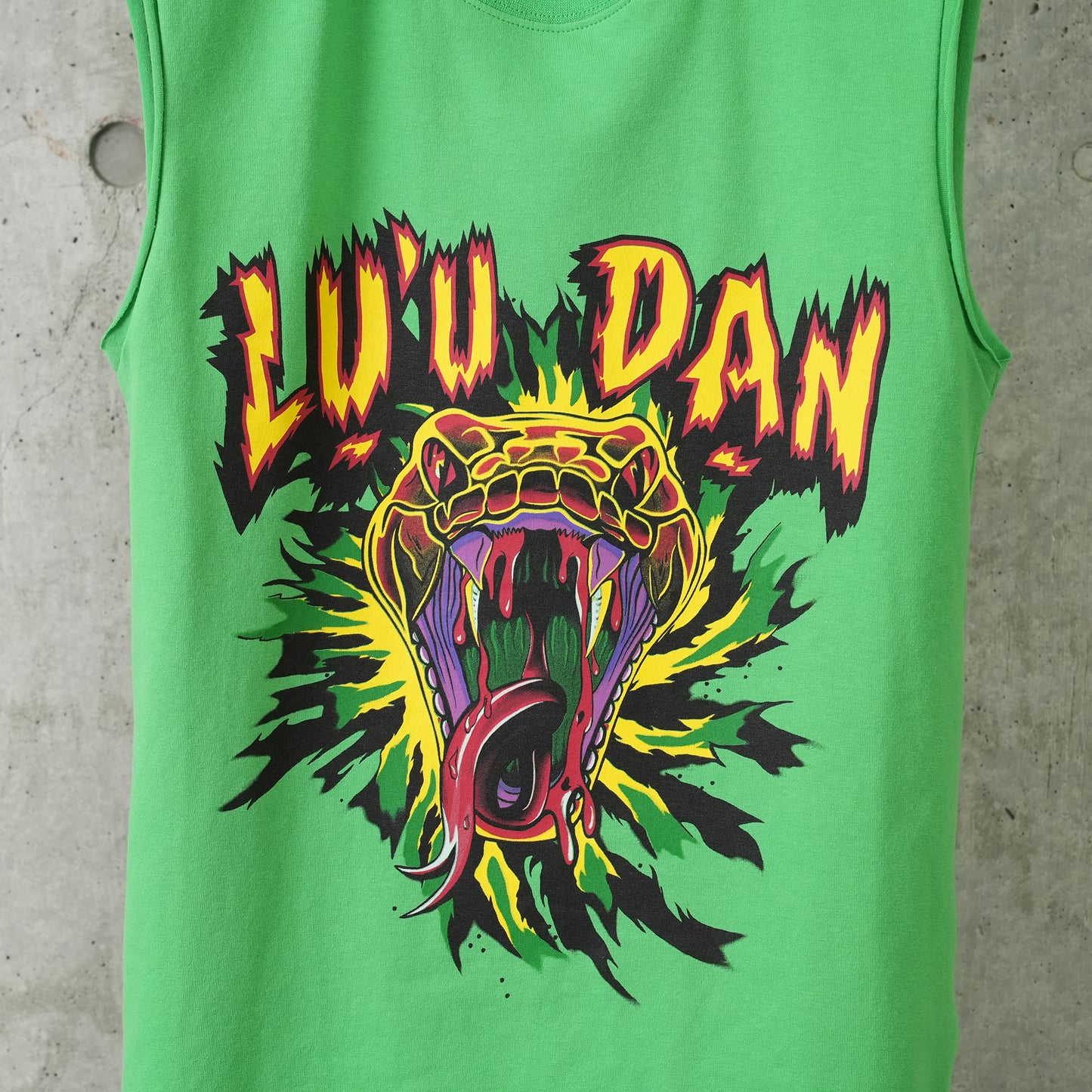 SLEEVELESS TEE / LIZARD GREEN