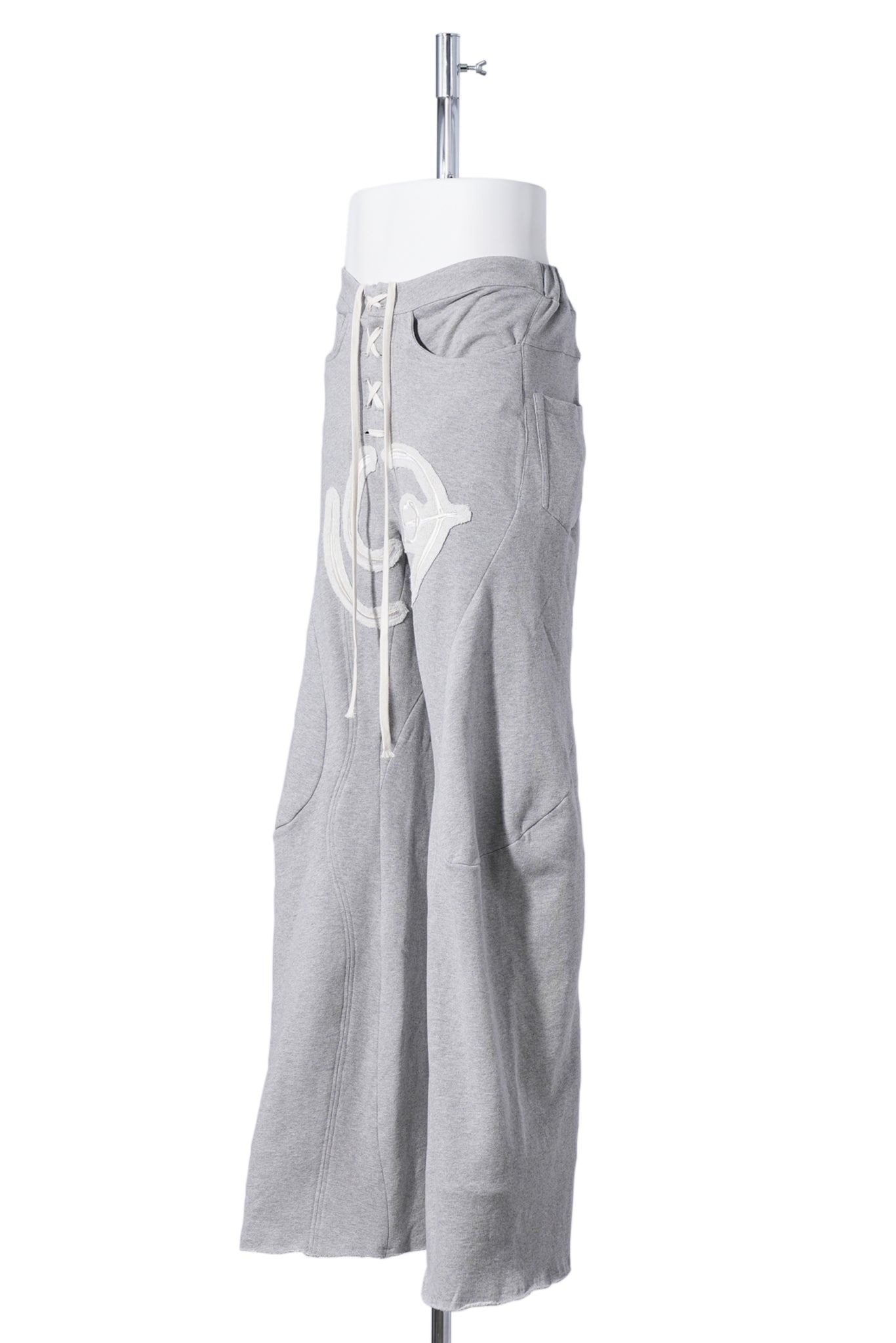 MARL EMBROIDERED JOGGER / GREY/CREAM