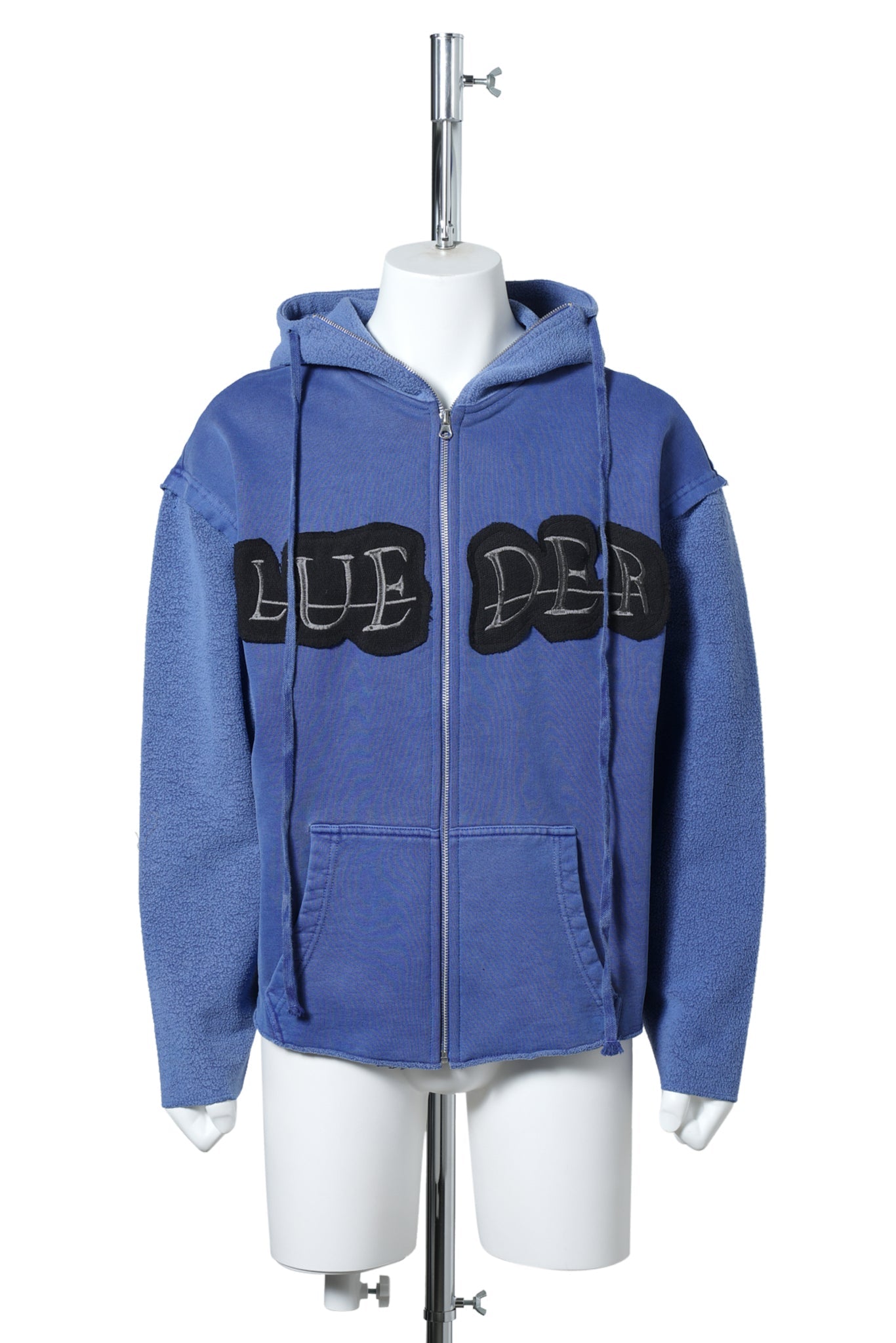 COLLEGIATE EMBROIDERED HOODIE / BLUE
