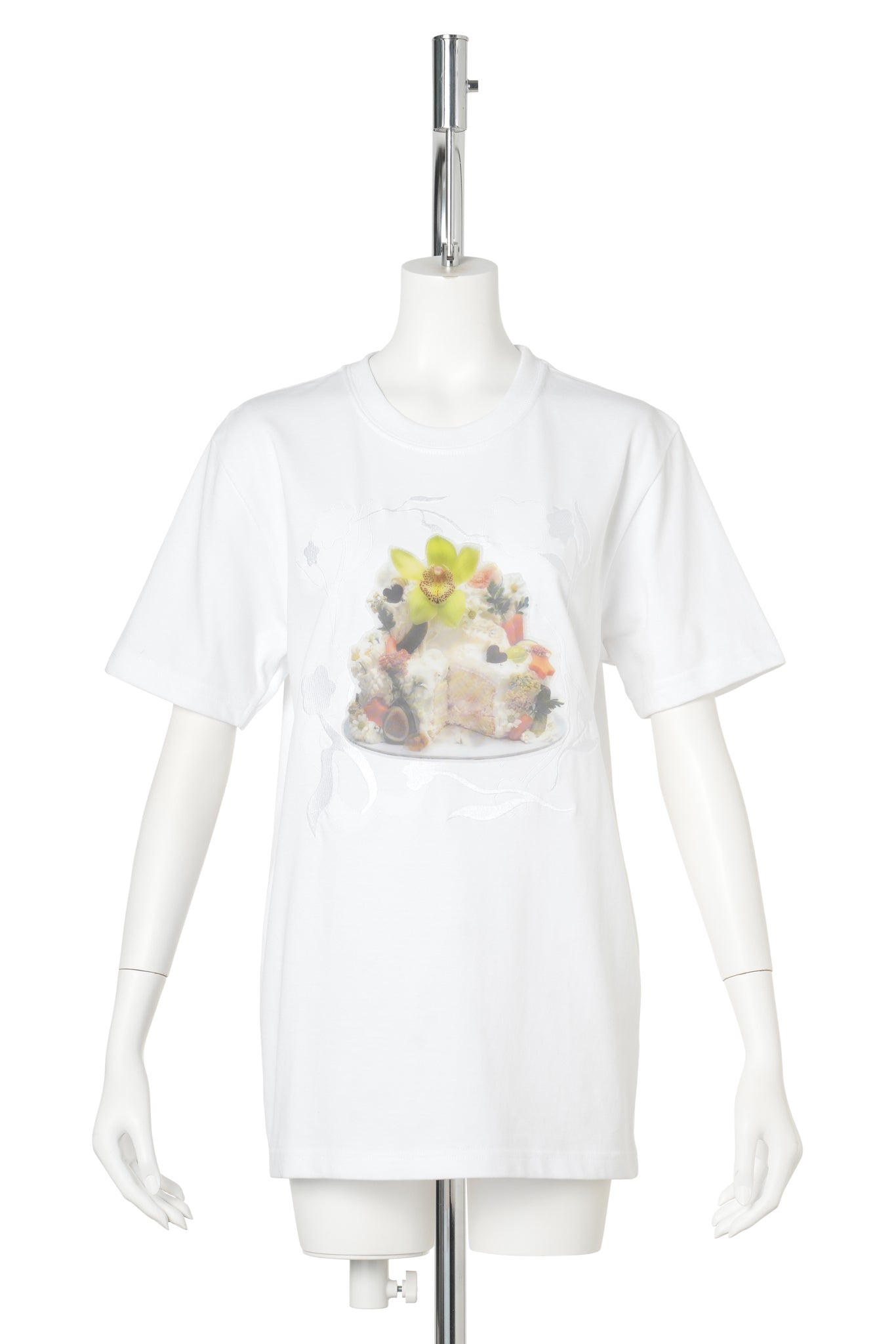 EMBROIDE RED QUEREMOS PASTELES CAKE PATCH TEE / WHITE