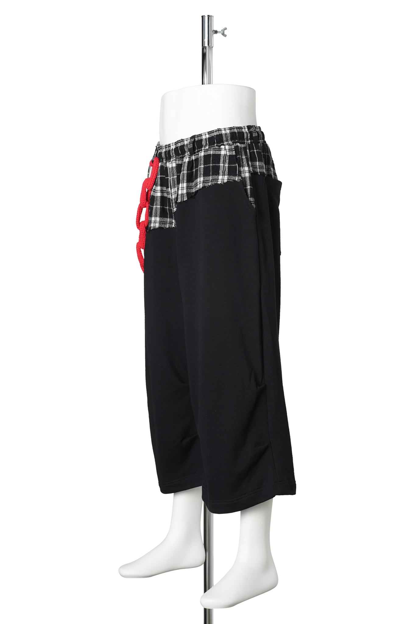DOCKING SWEAT SHORTS / BLACK