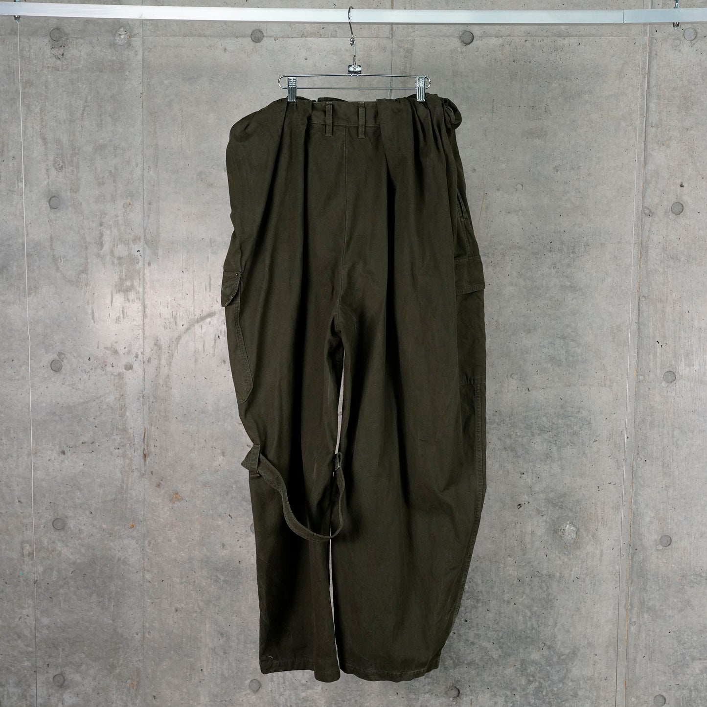 BALLOON CARGO TROUSERS / DEEP OLIVE