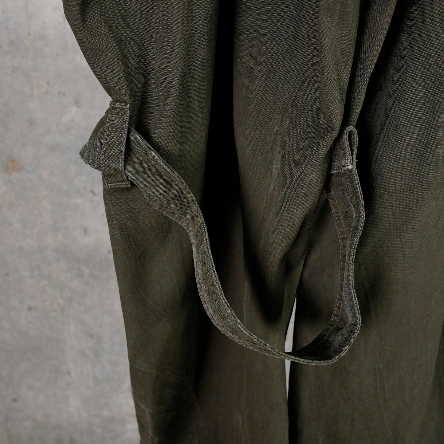 BALLOON CARGO TROUSERS / DEEP OLIVE