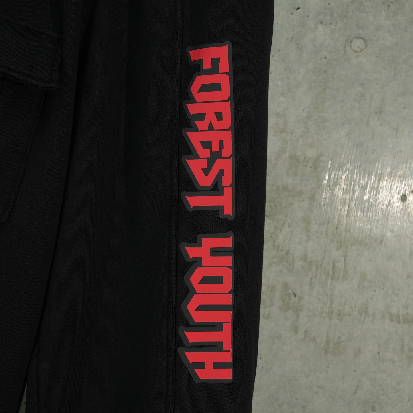 FOREST YOUTH SWEATPANTS / BLACK