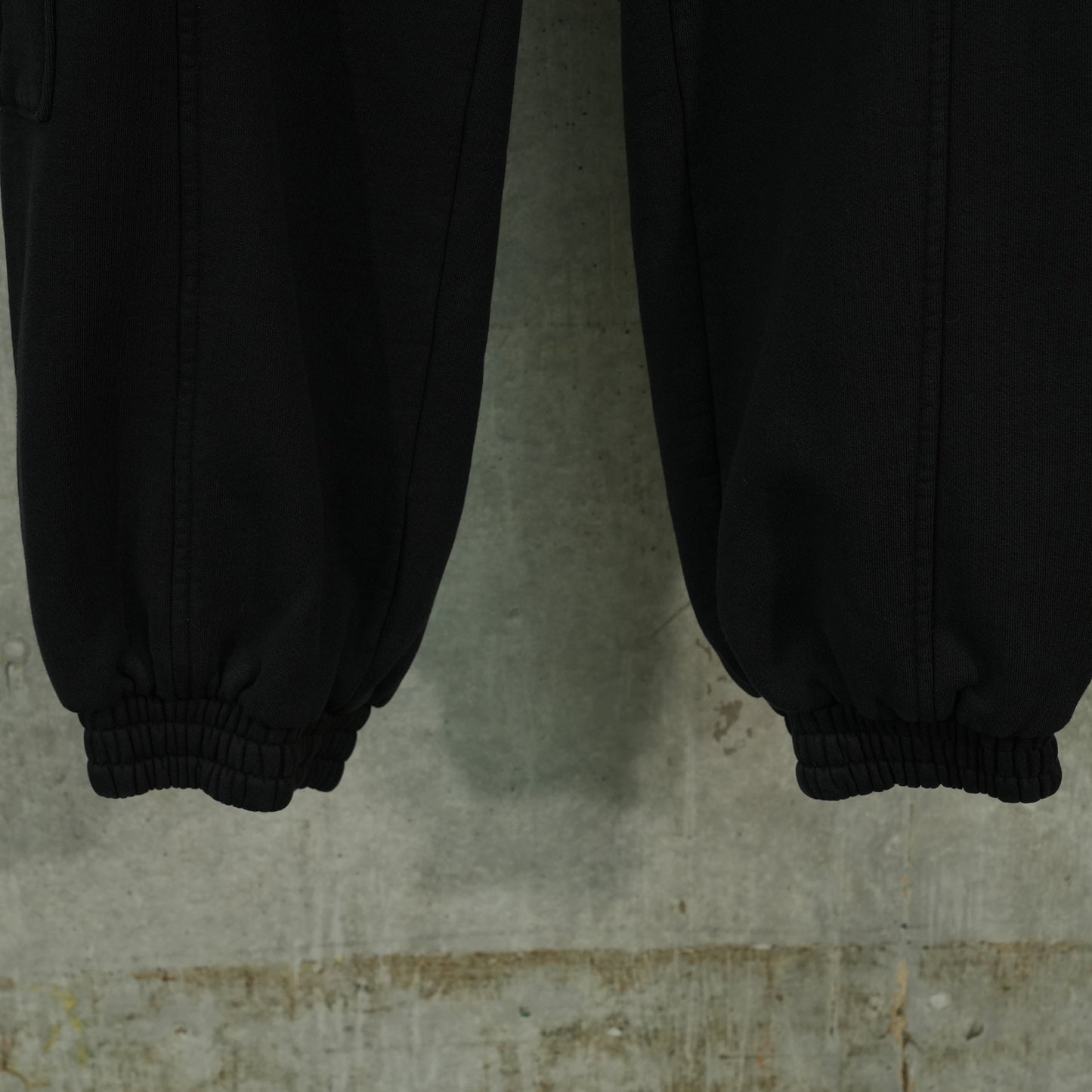 FOREST YOUTH SWEATPANTS / BLACK