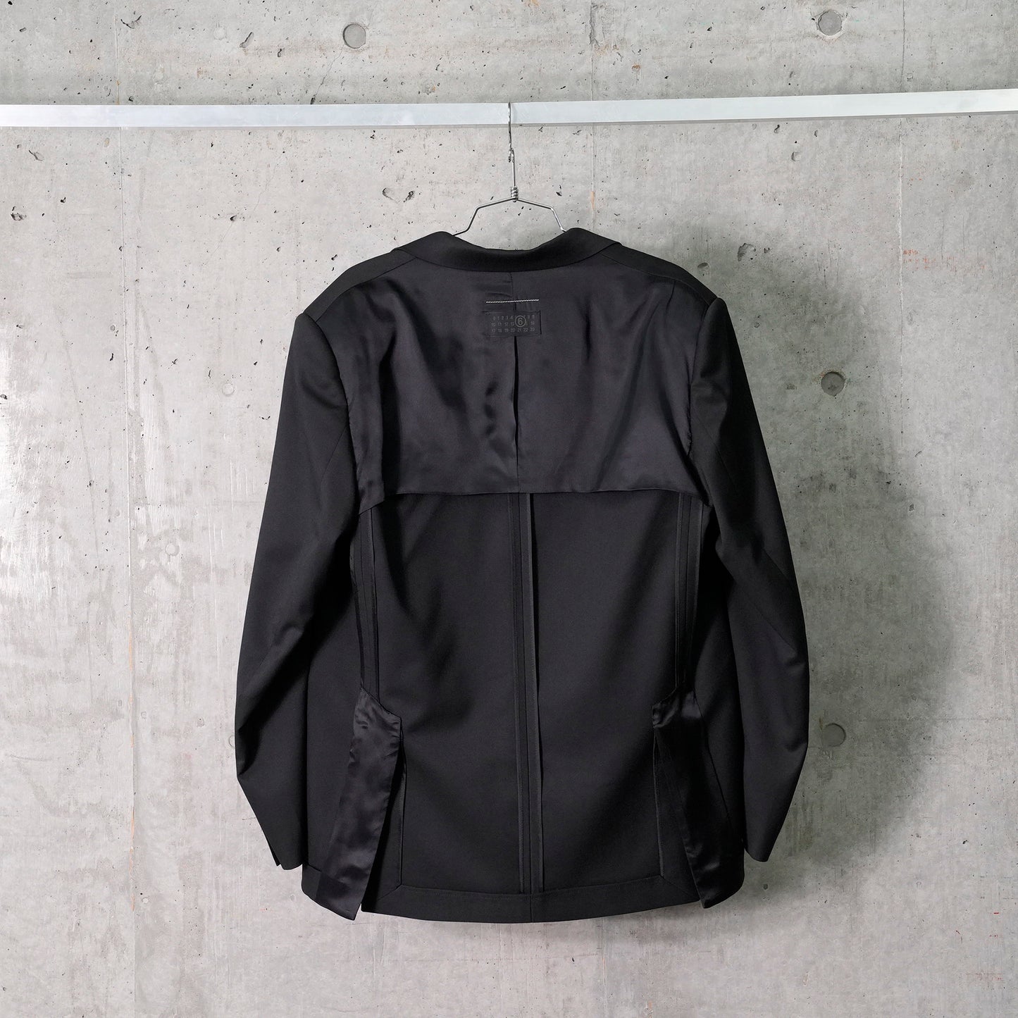 JACKET / 900