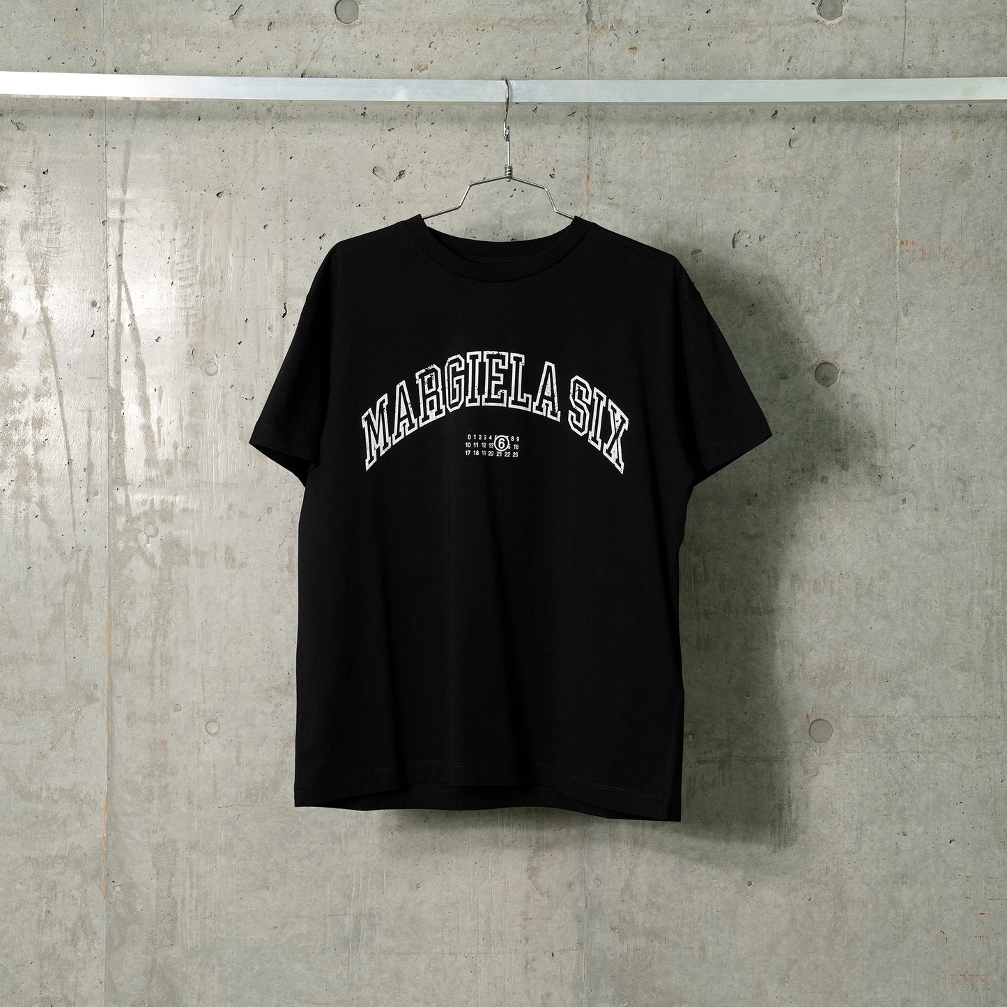 T-SHIRT / 900