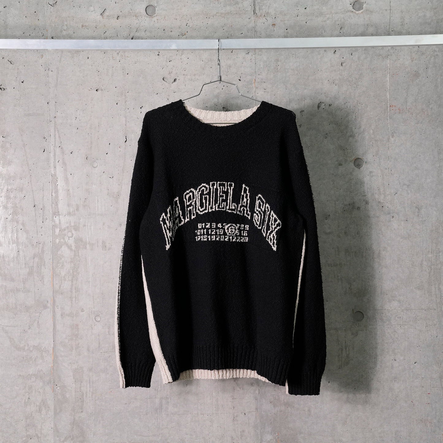 CREWNECK / 962