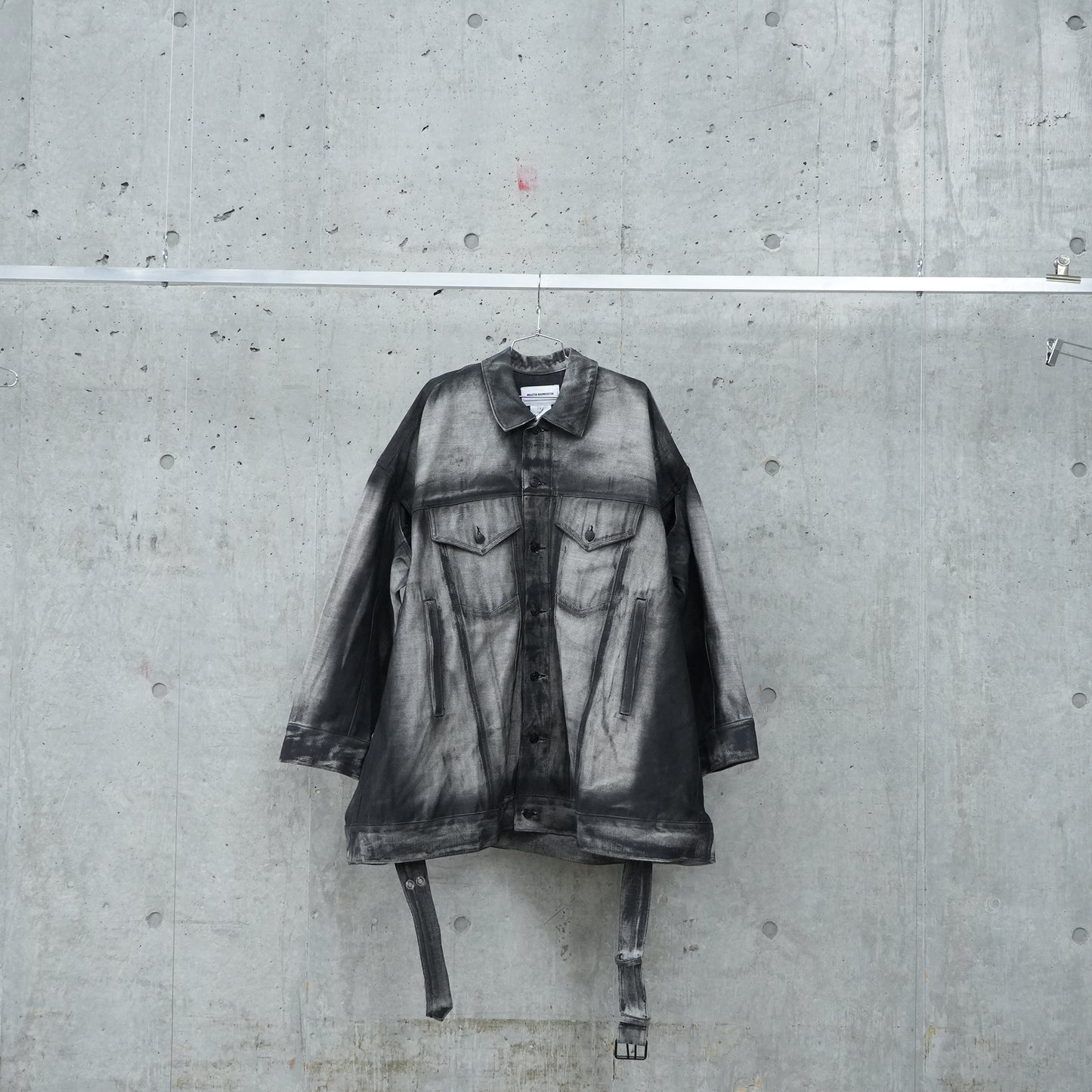 BELTED OVERSIZED DENIM JACKET / BLACK