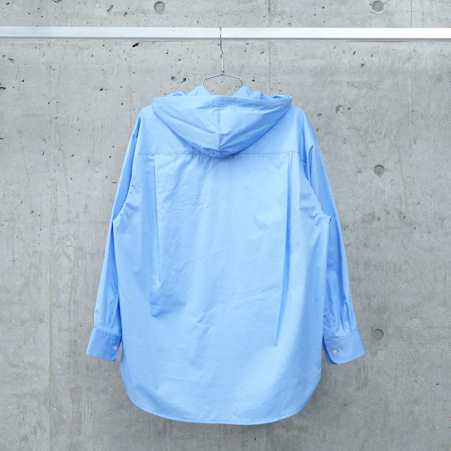 CLASSIC SHIRT W/HOOD / BLUE