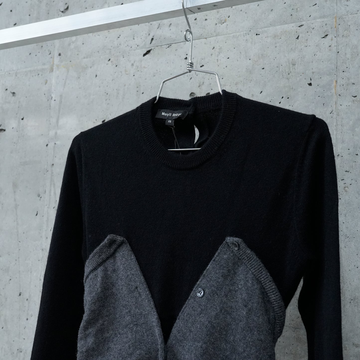 CREW NECK SWEATER W/BUSTIER / BLACK/GREY