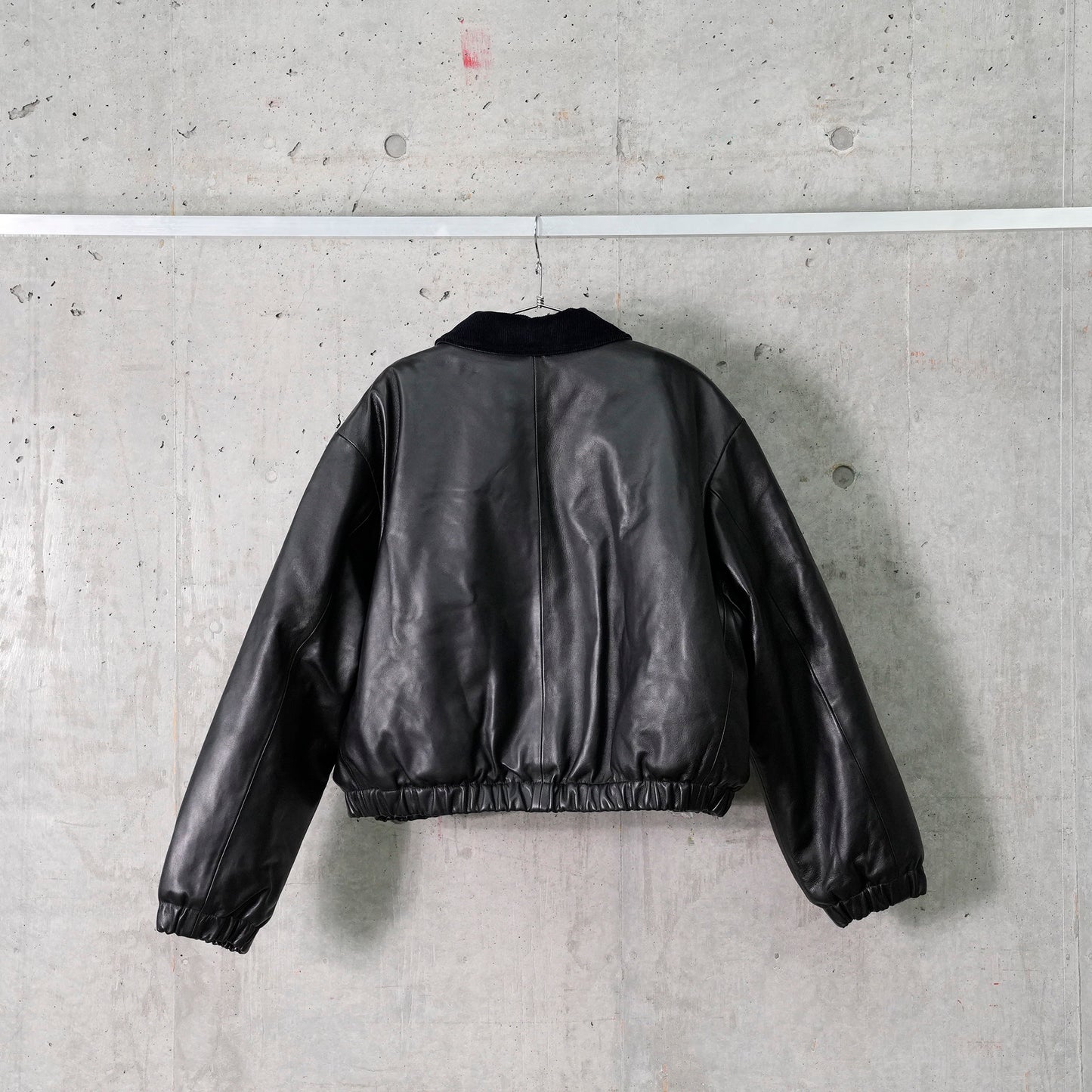 BOMBER W/ DETACHABLE HOOD / BLACK/BLUE