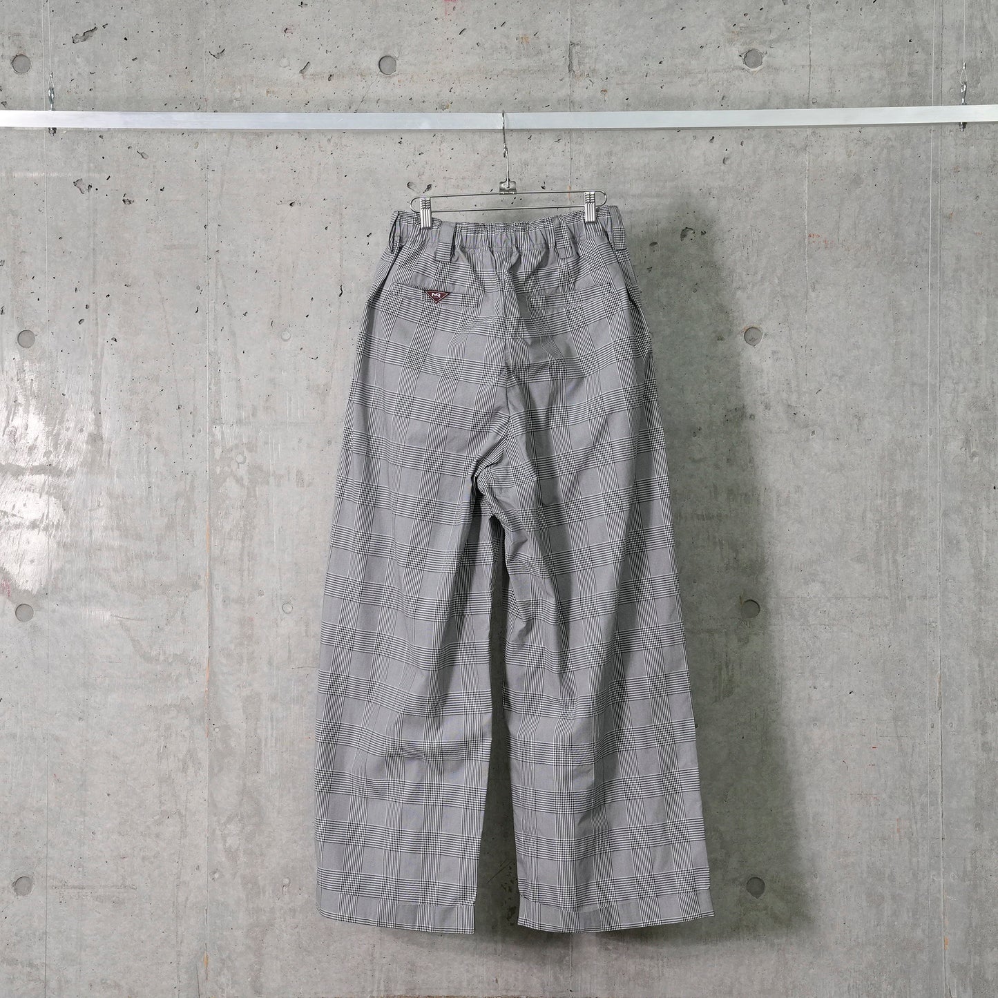 DRAWSTRING CHINO / BLACK/WHITE