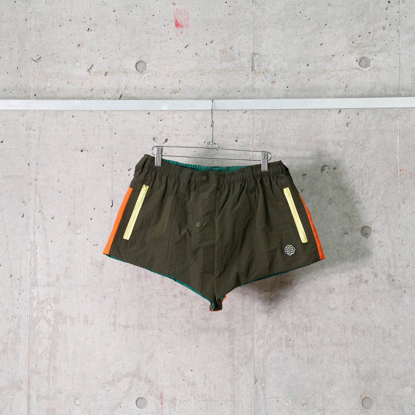 TRACK SHORTS / KAKI MULTI