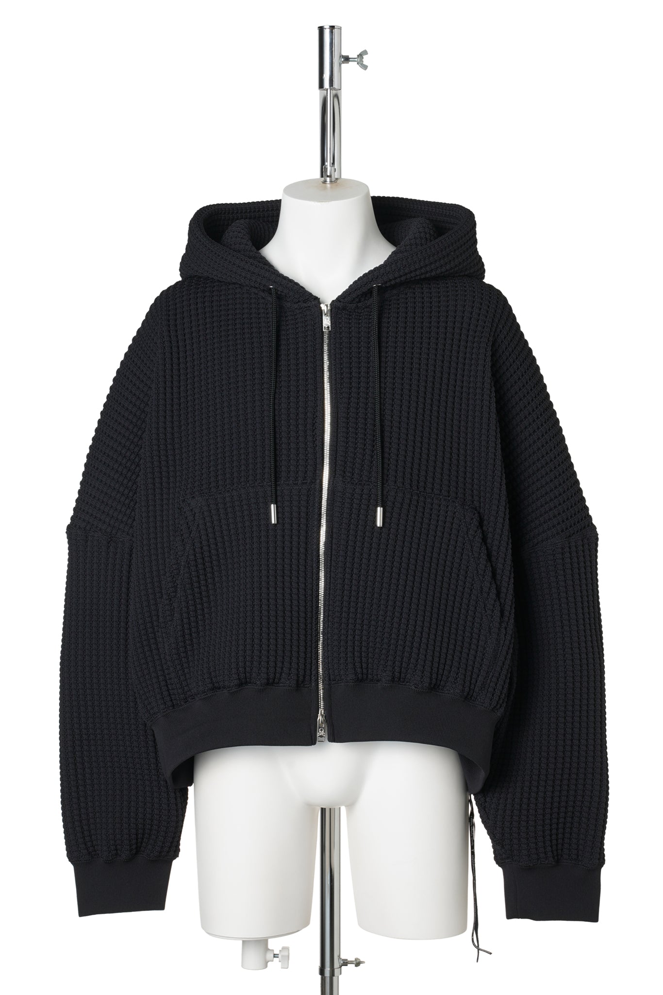 BL038 / 012:BLACK