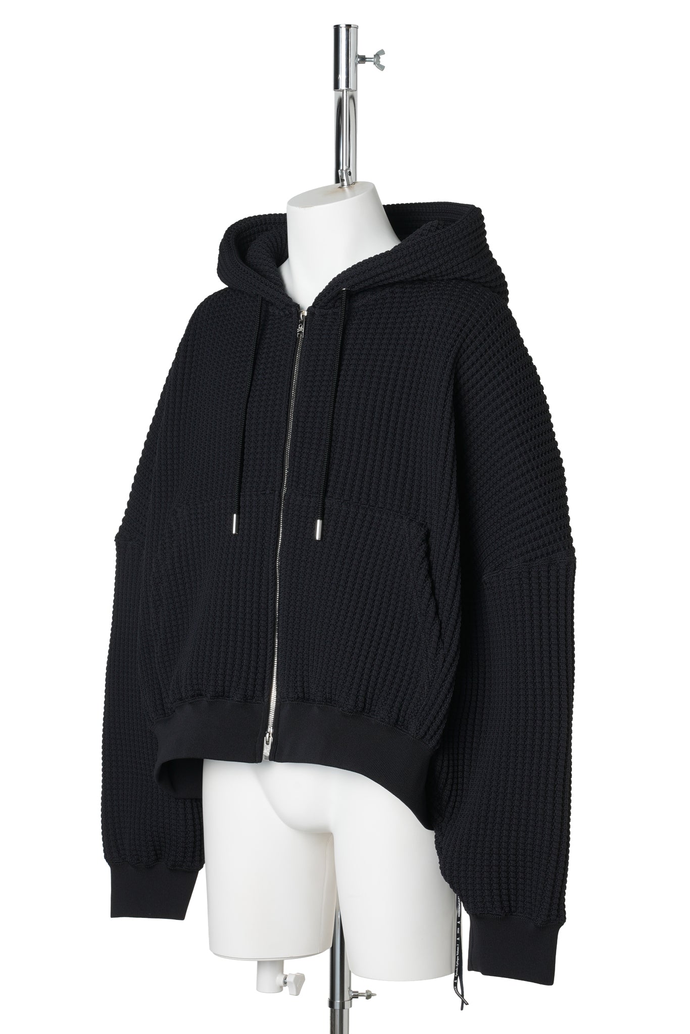 BL038 / 012:BLACK