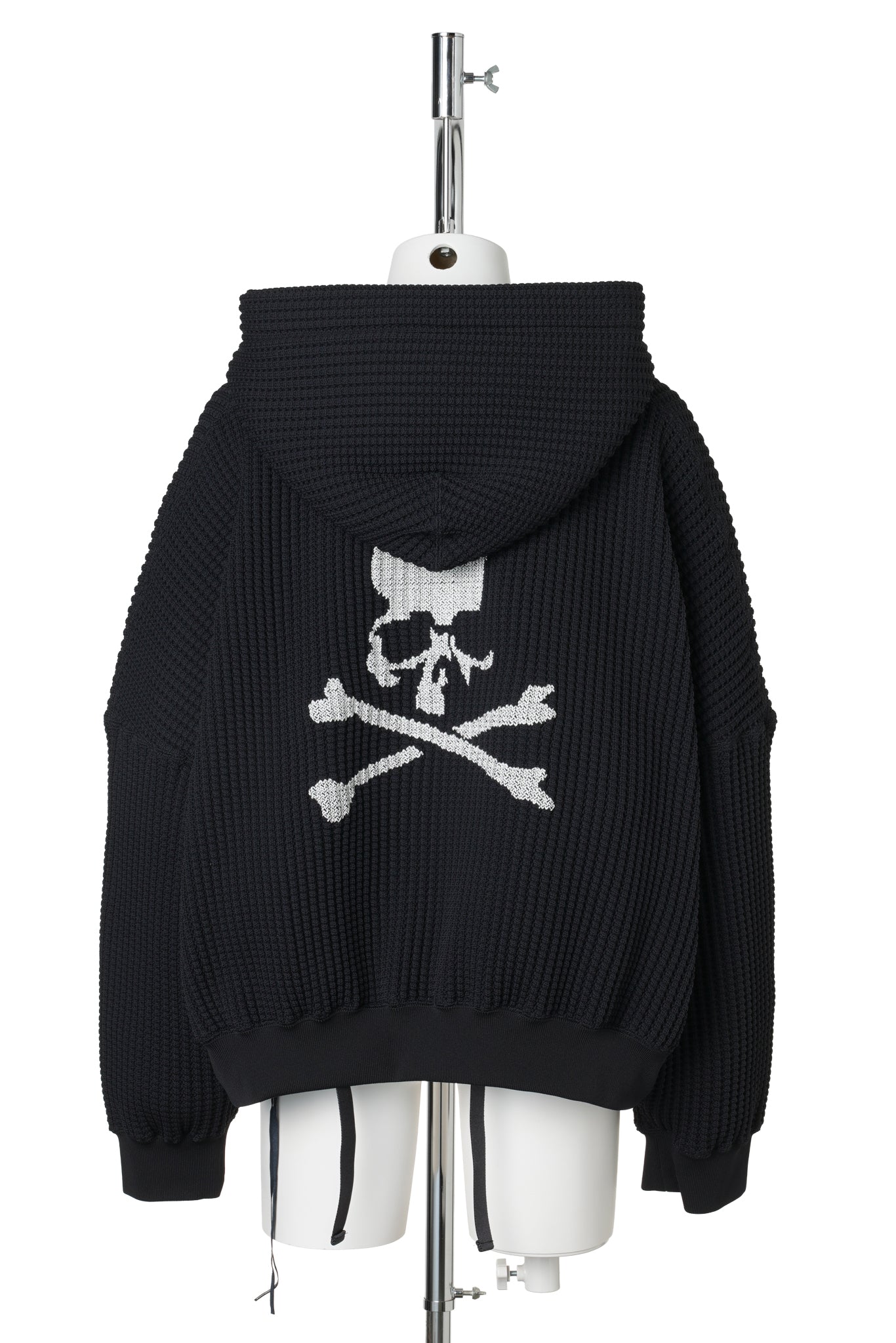 BL038 / 012:BLACK