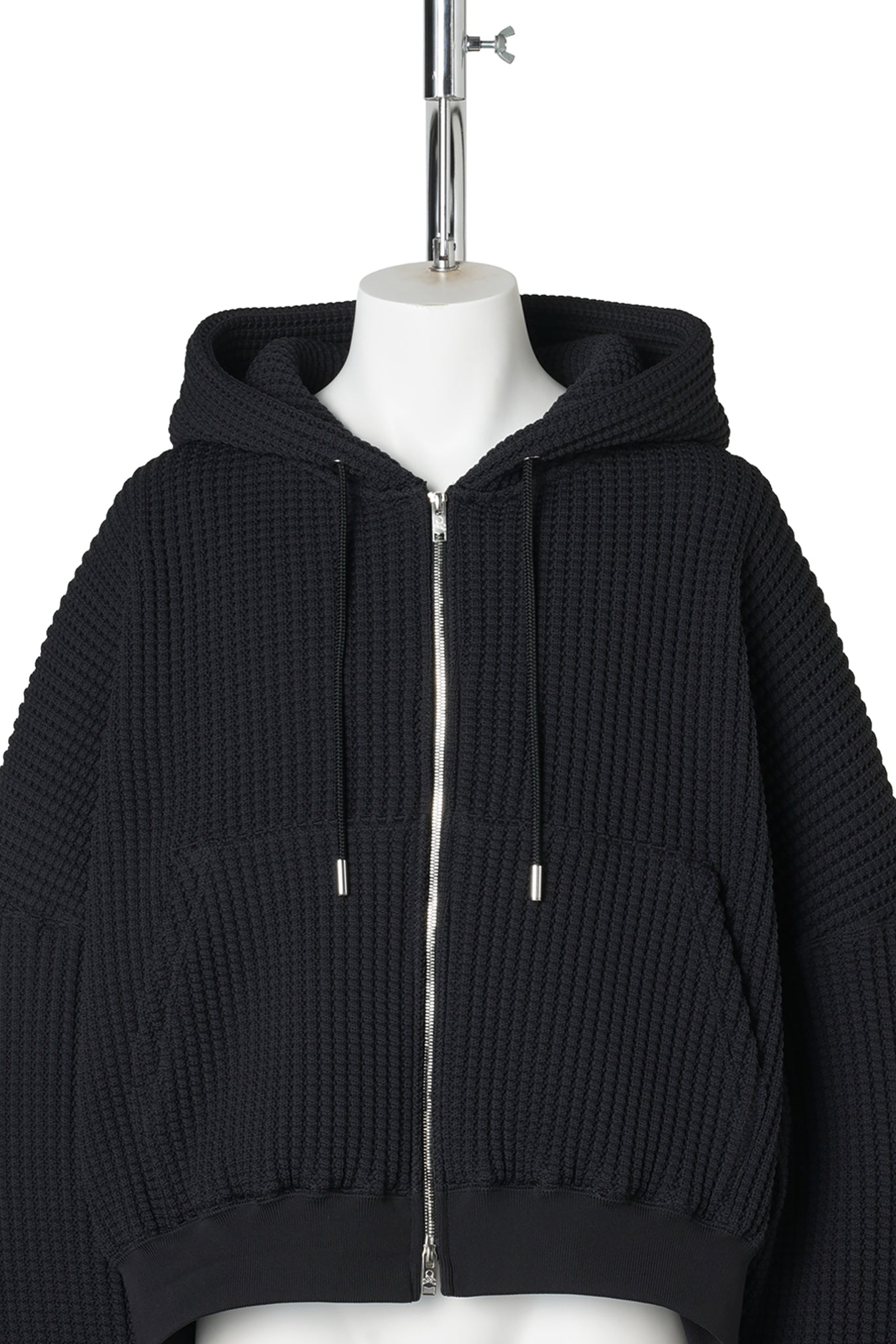 BL038 / 012:BLACK