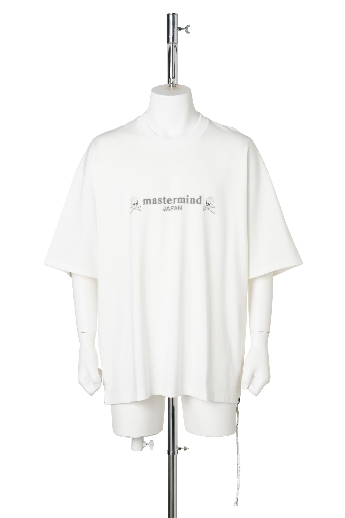 TS099 / 001:WHITE