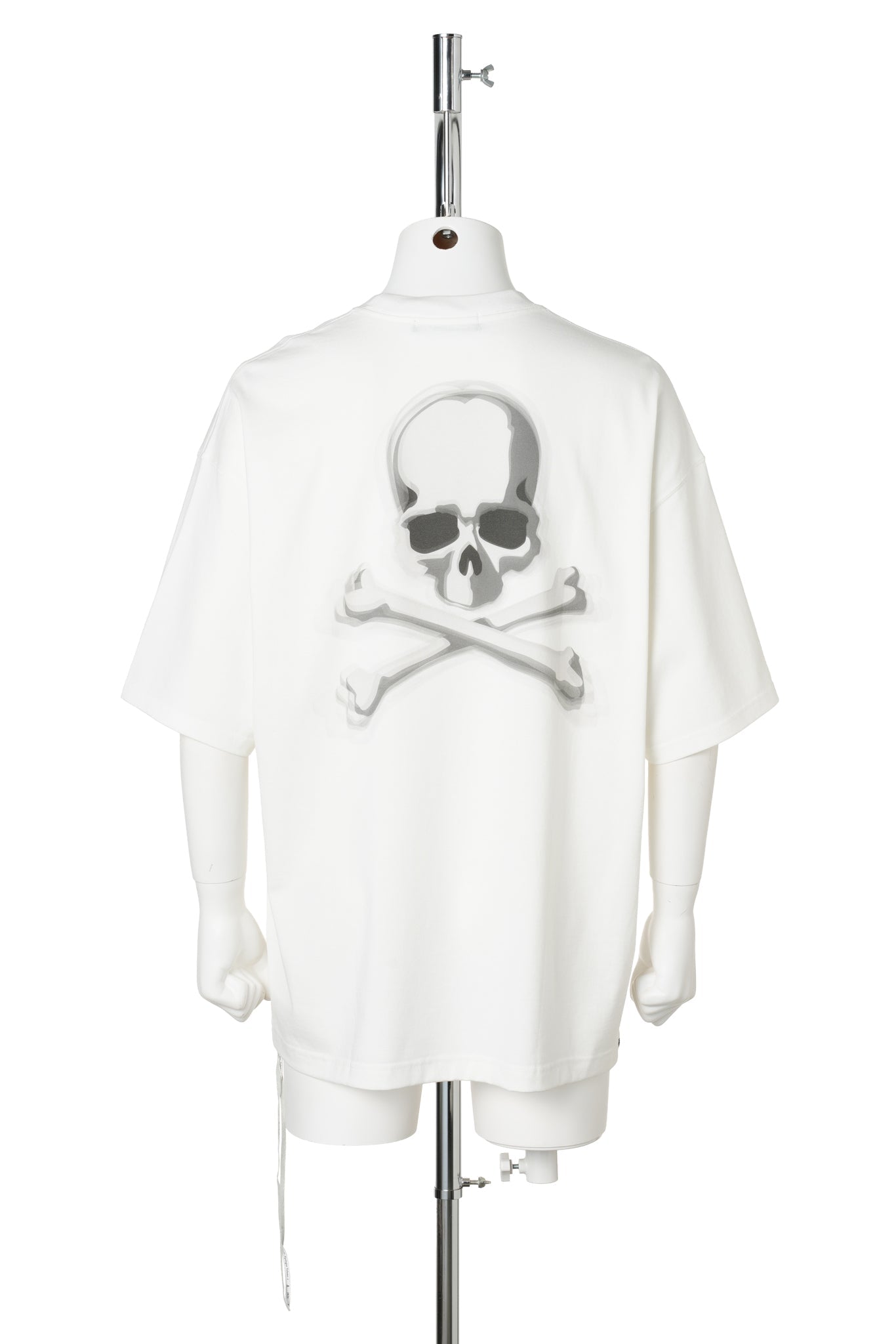 TS099 / 001:WHITE