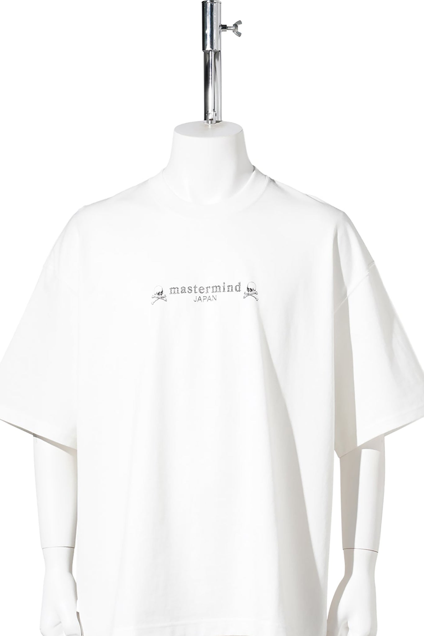 TS122 / 001:WHITE
