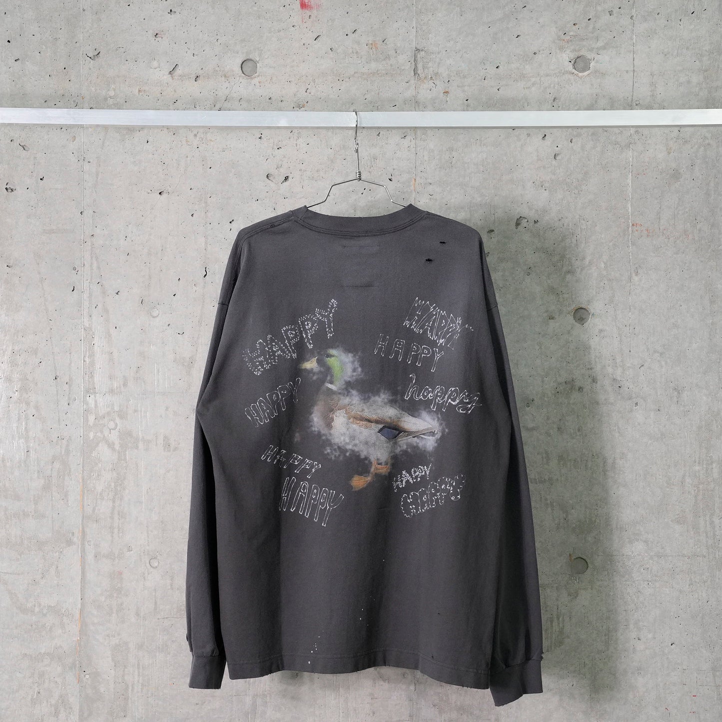 DISTRESSED LS TEE / BLACK