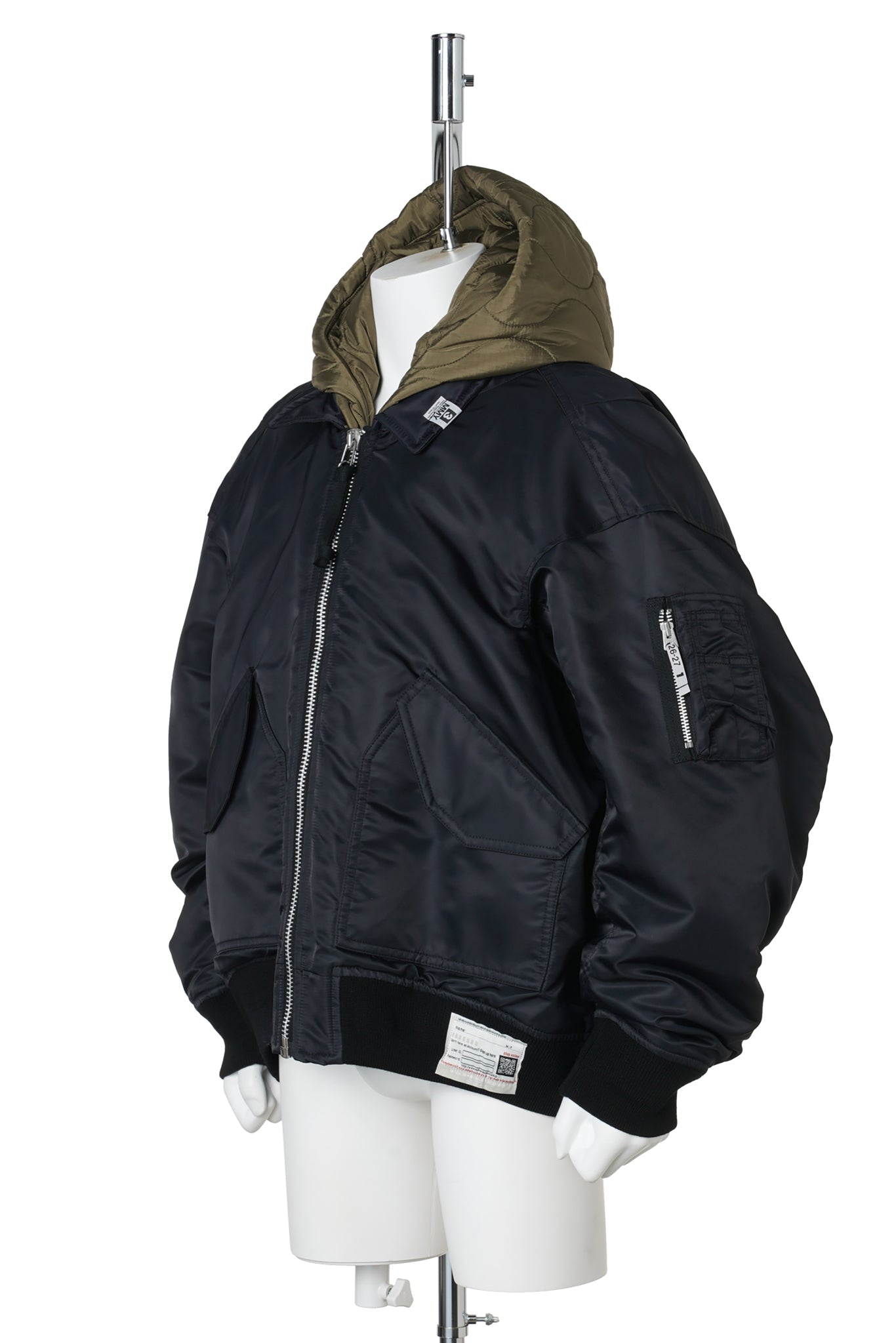 HOODED BOMBER JACKET / BLACK