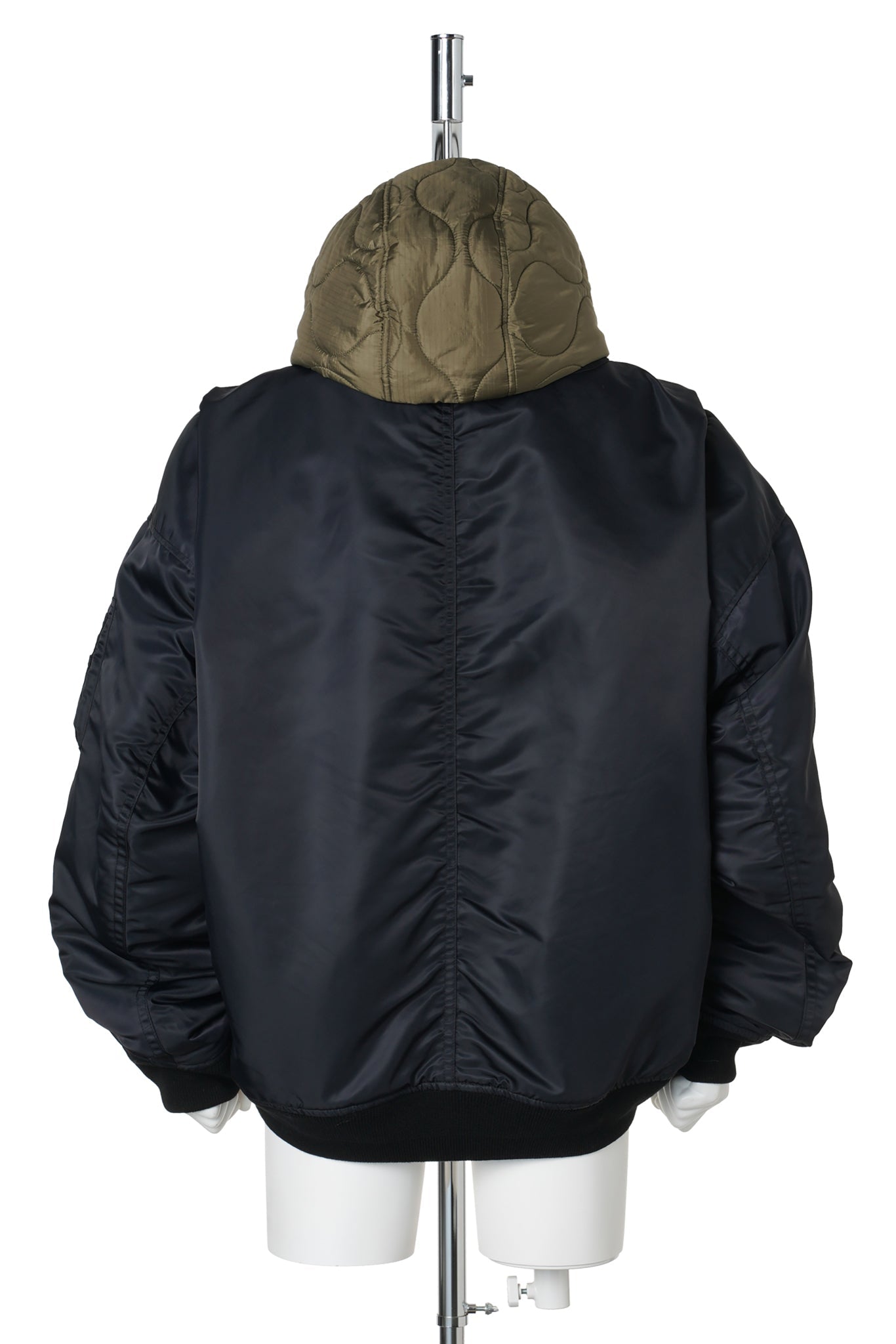 HOODED BOMBER JACKET / BLACK
