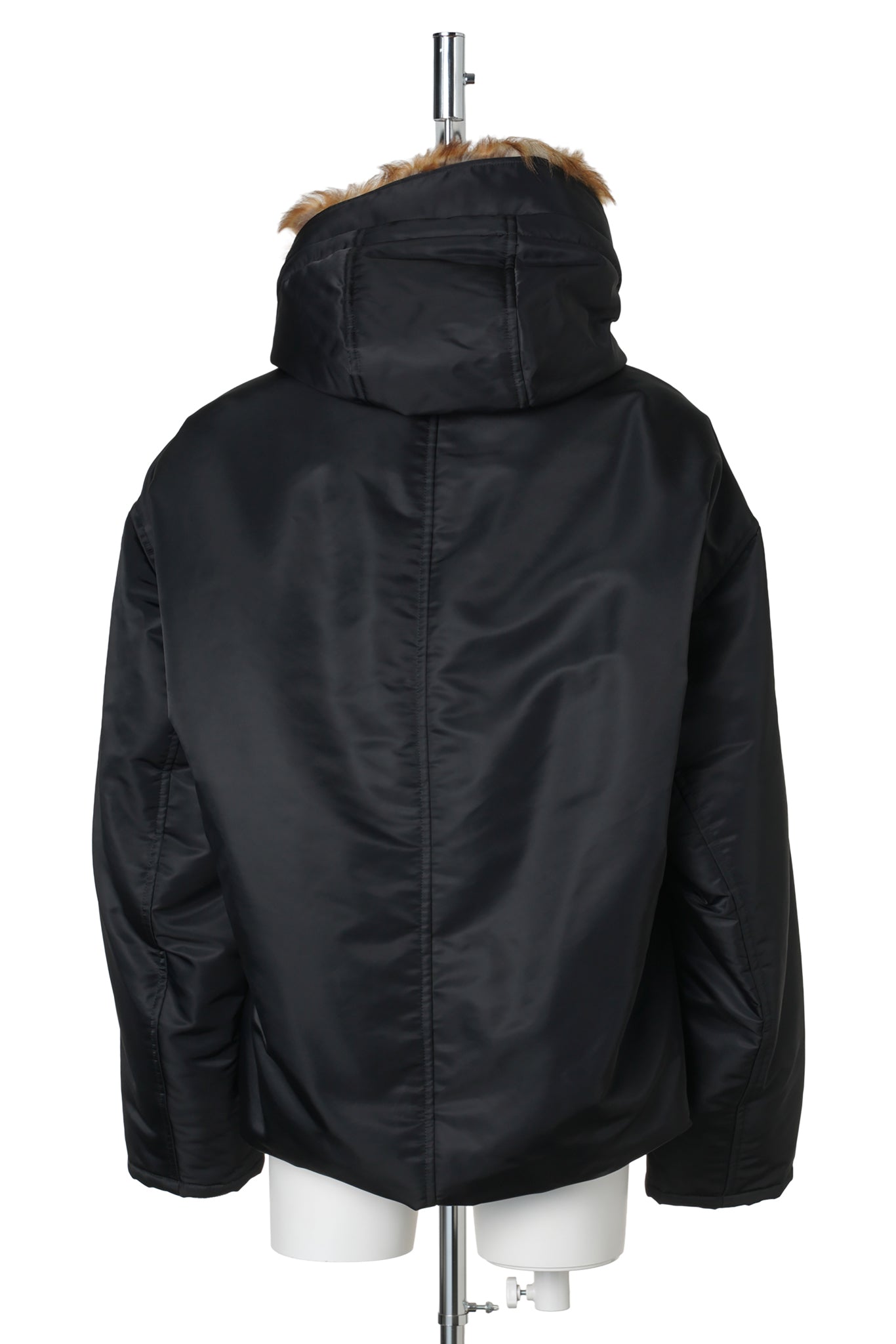 BOTTOM FOLDED HOODED BLOUSON / BLACK