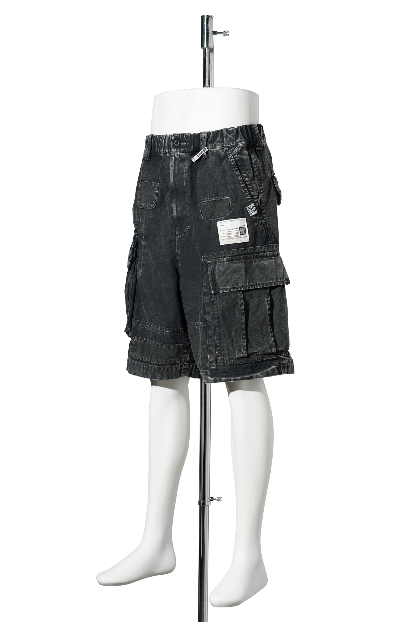 REPAIRED CARGO SHORTS / BLACK