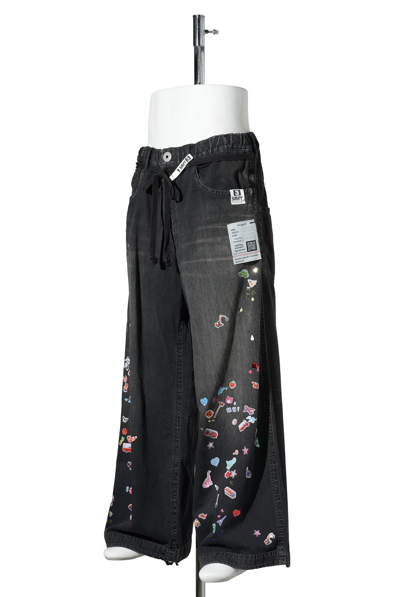 DENIM HUGE DETAIL PANTS W KIDS STICKER / BLACK