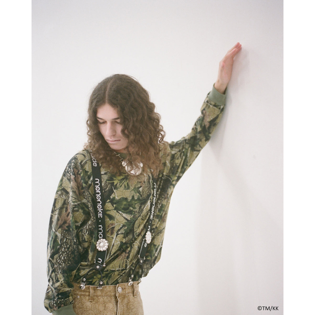 LS T-SHIRT WIDE/CAMO / WHITE