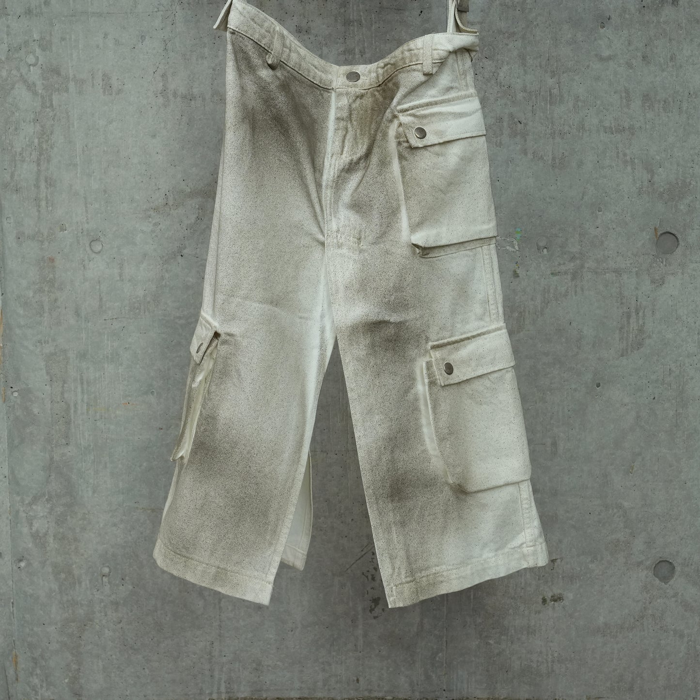 DUNGAREE SKIRT / WHITE WASH