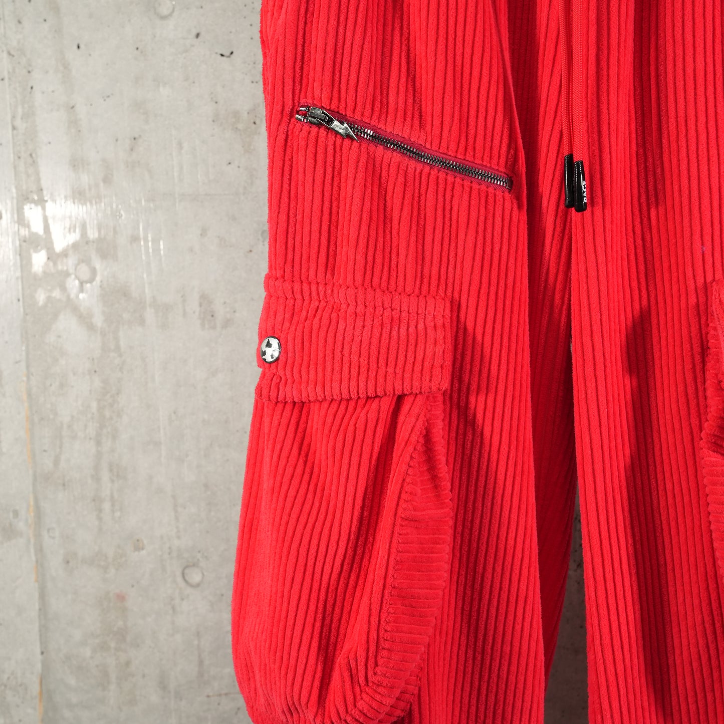 CORD CARGO PANT / RED