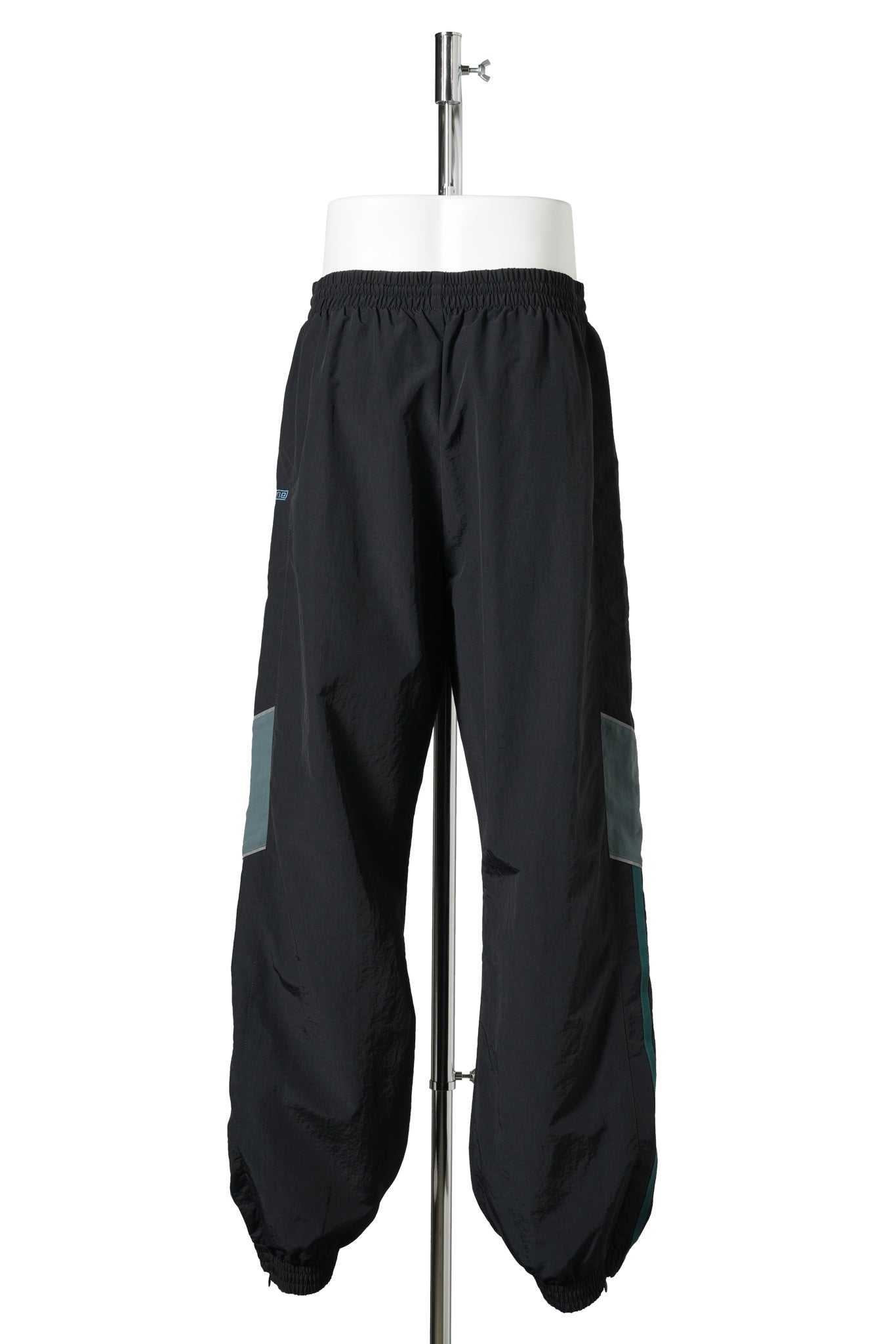 PANELLED TRACKPANT / BLACK TEAL