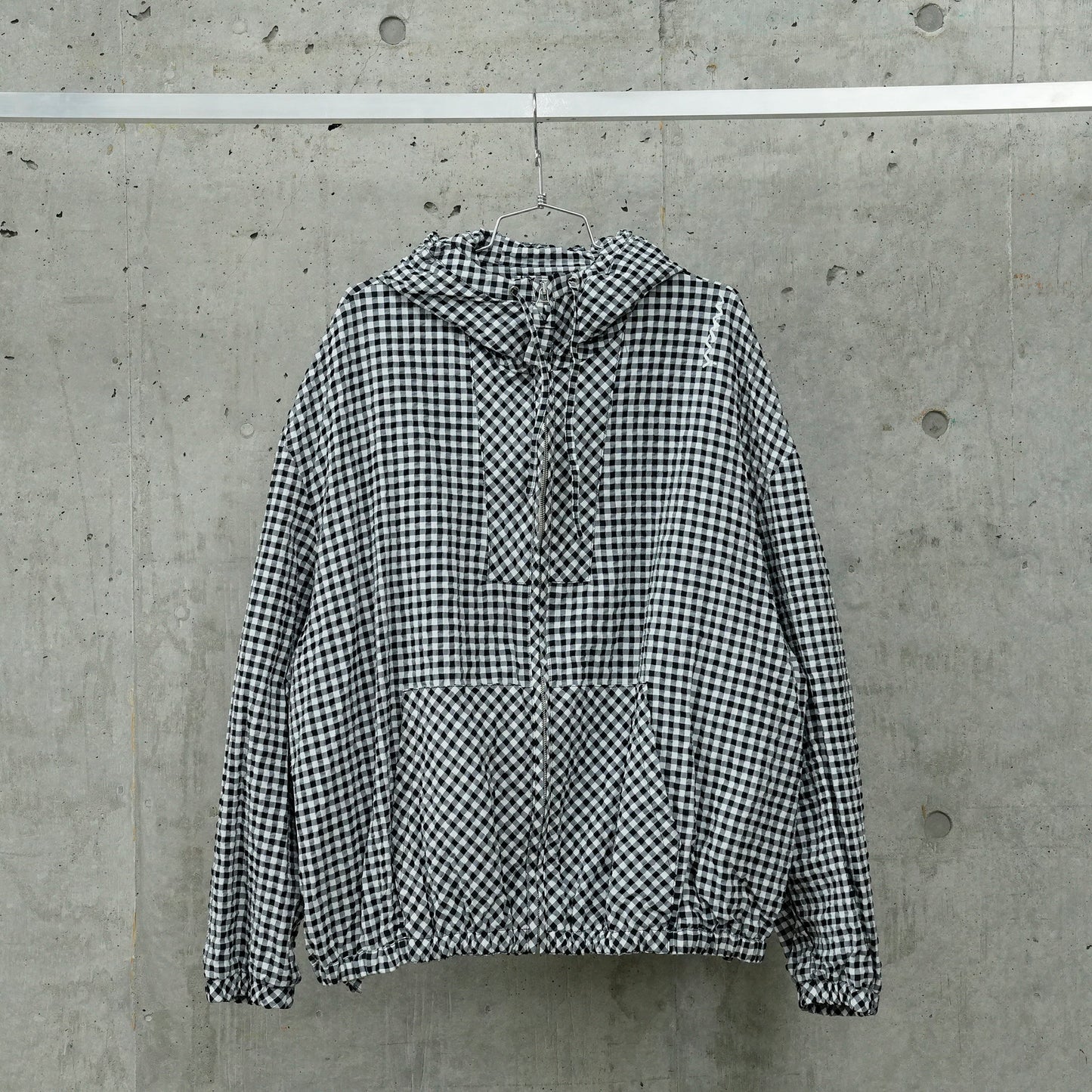 GINGHAM SEERSUCKER HOODED JACKET / CHN99