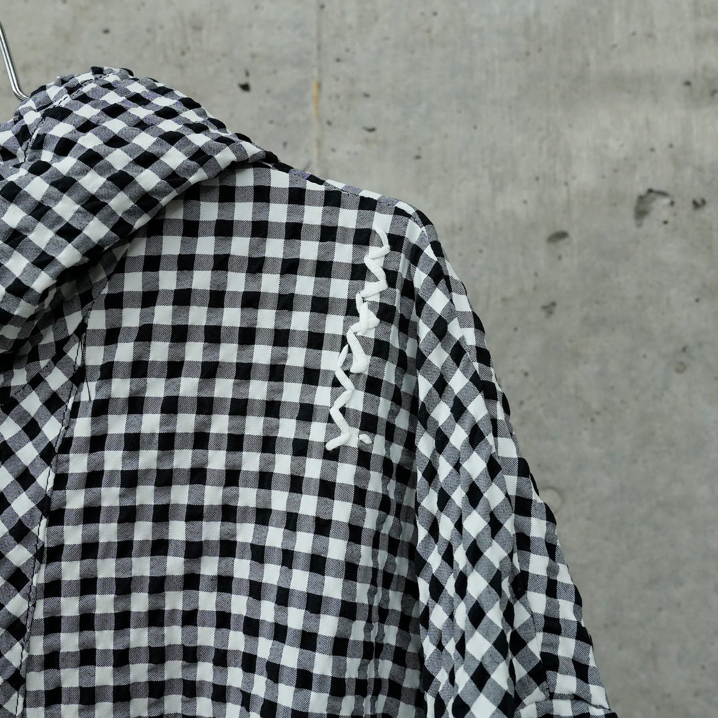 GINGHAM SEERSUCKER HOODED JACKET / CHN99