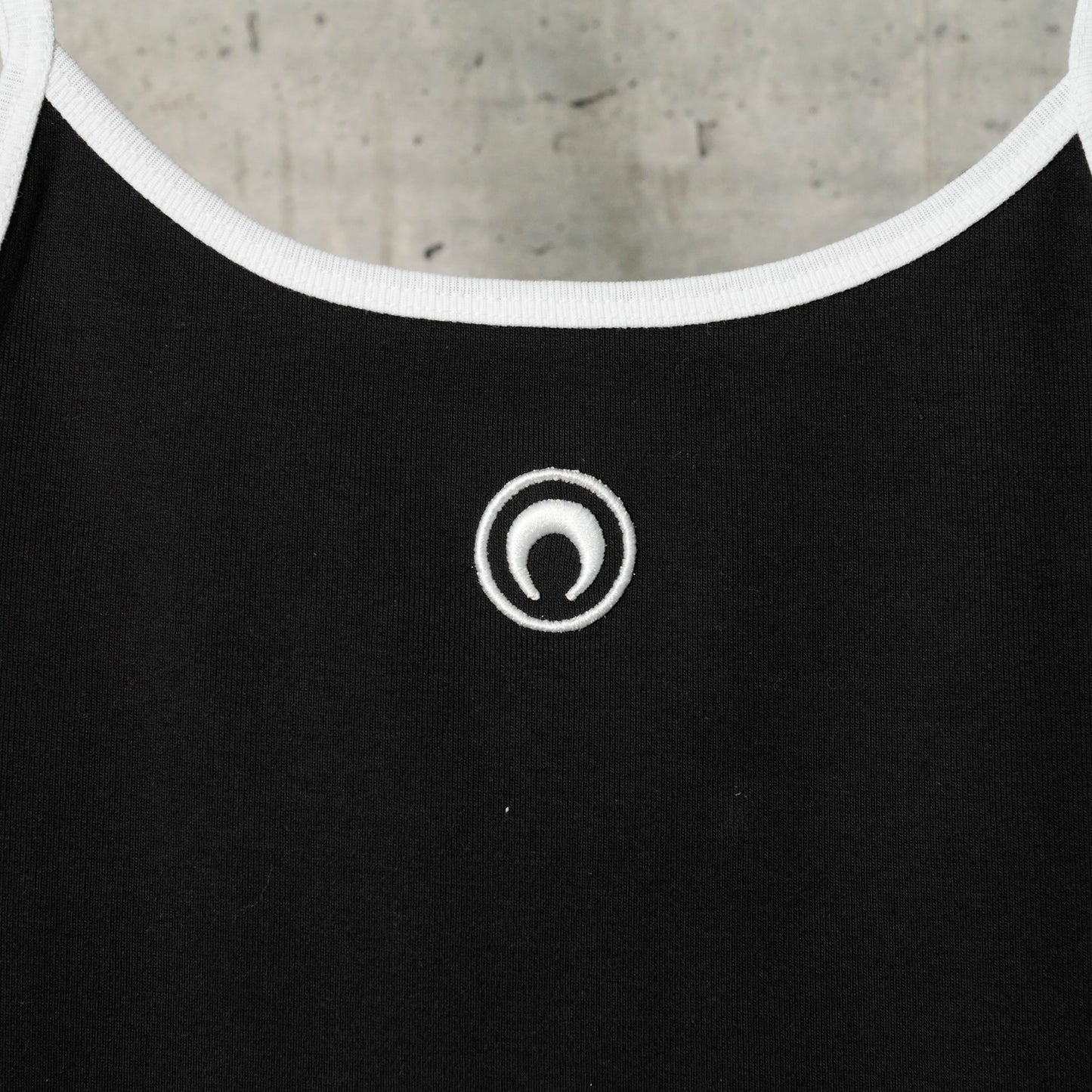 MOON LOGO RIBBED JERSEY STRAP TOP / BK99:BLACK