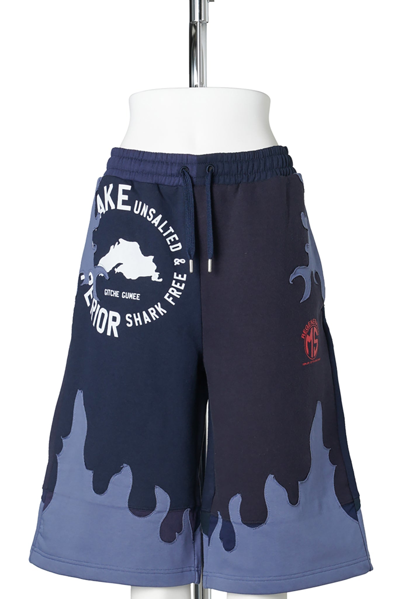 REGENERATED JERSEY BERMUDA WITH FLOWERS PATCHES / BL90:NAVY