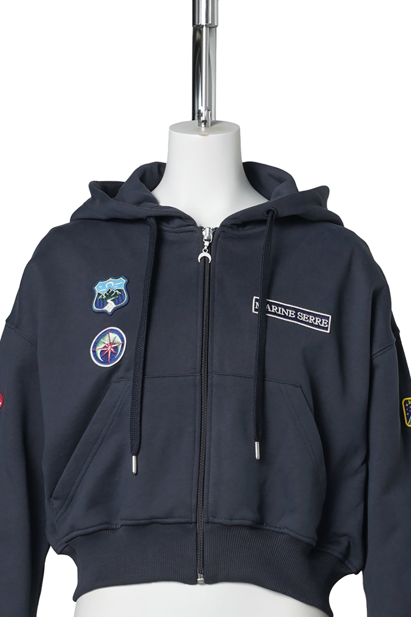 SCOUT PATCHES ZIPPED CROPPED HOODIE / BL81：GRAPHITE BLUE