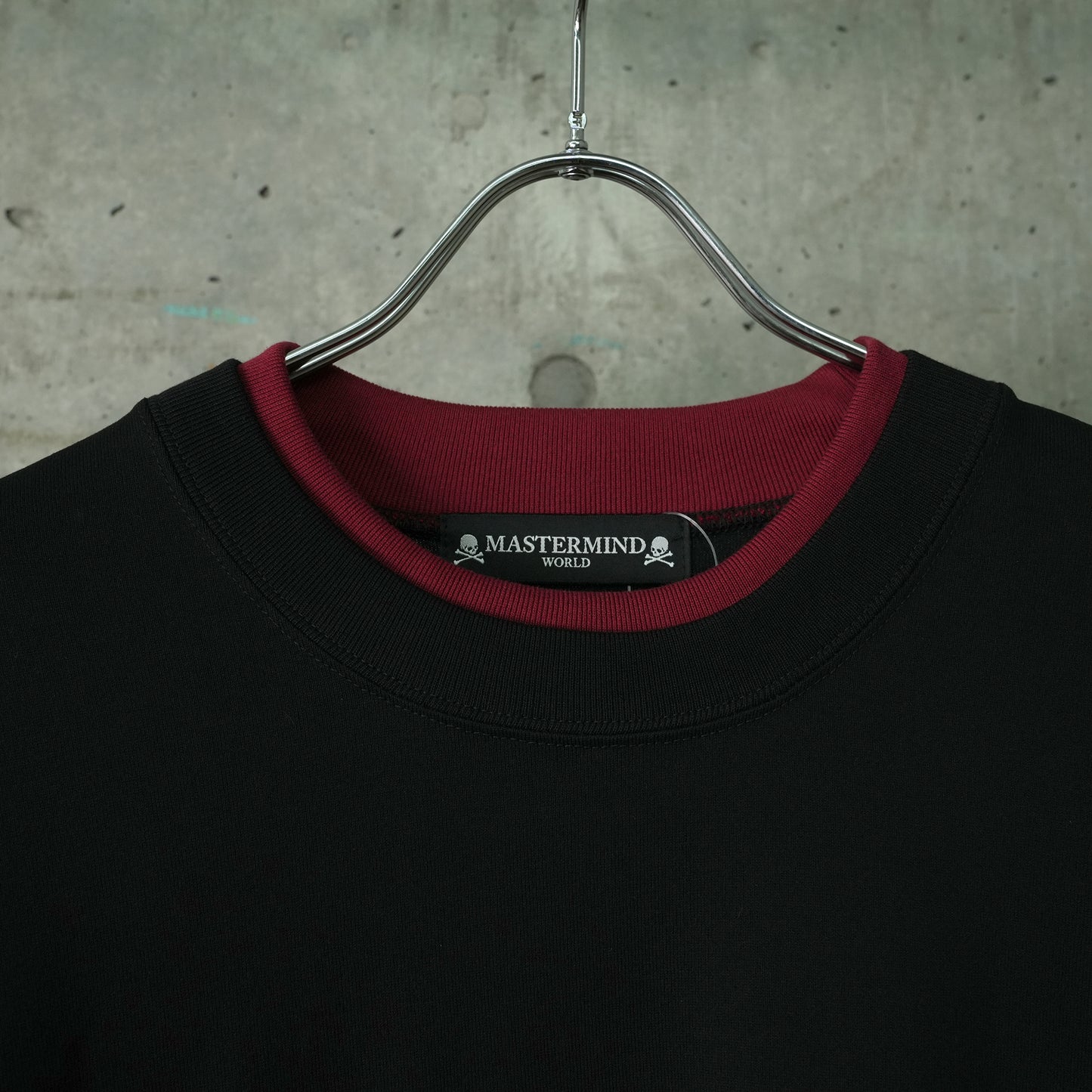 TS034 / 520:BLACK/BURGUNDY