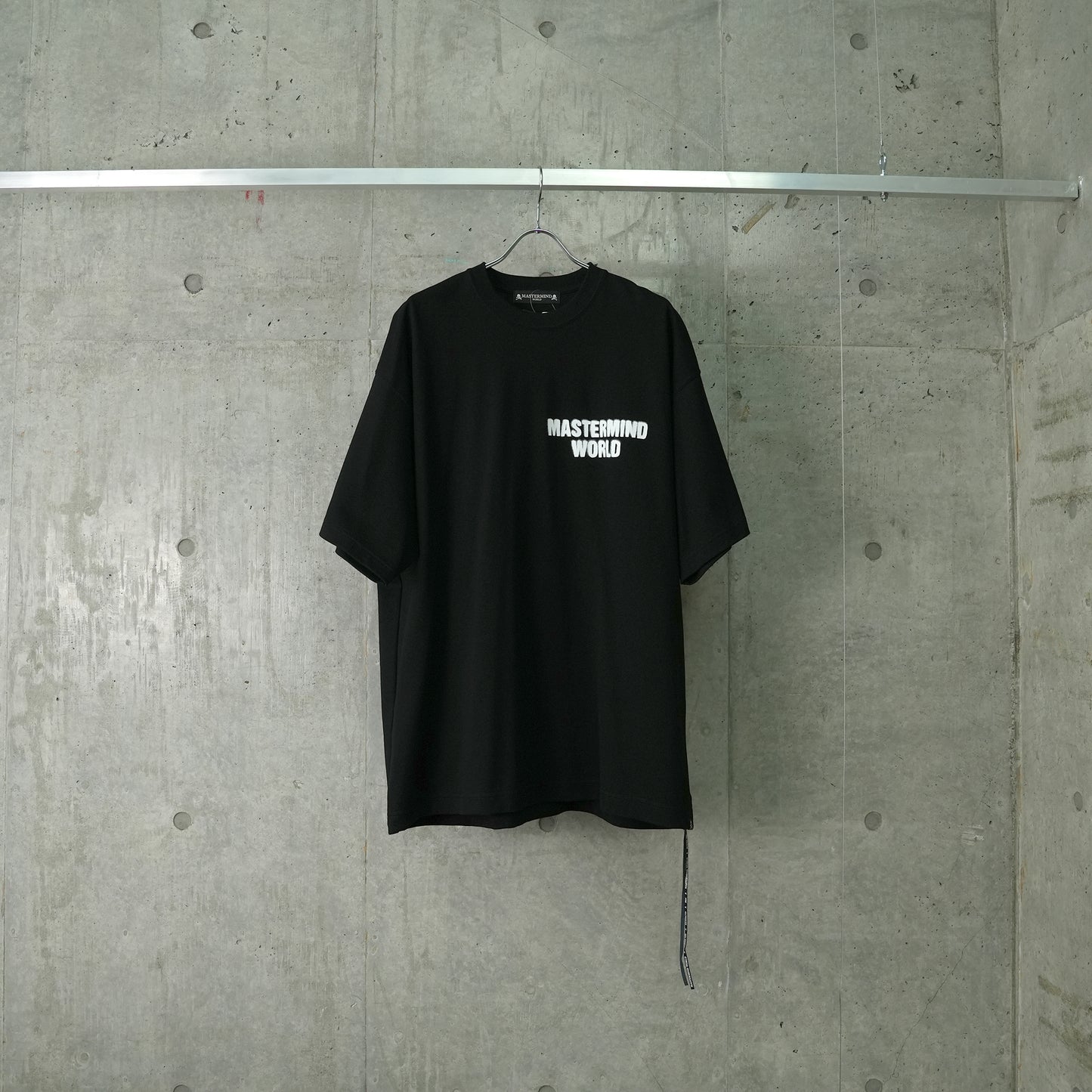 TS051 / 012:BLACK