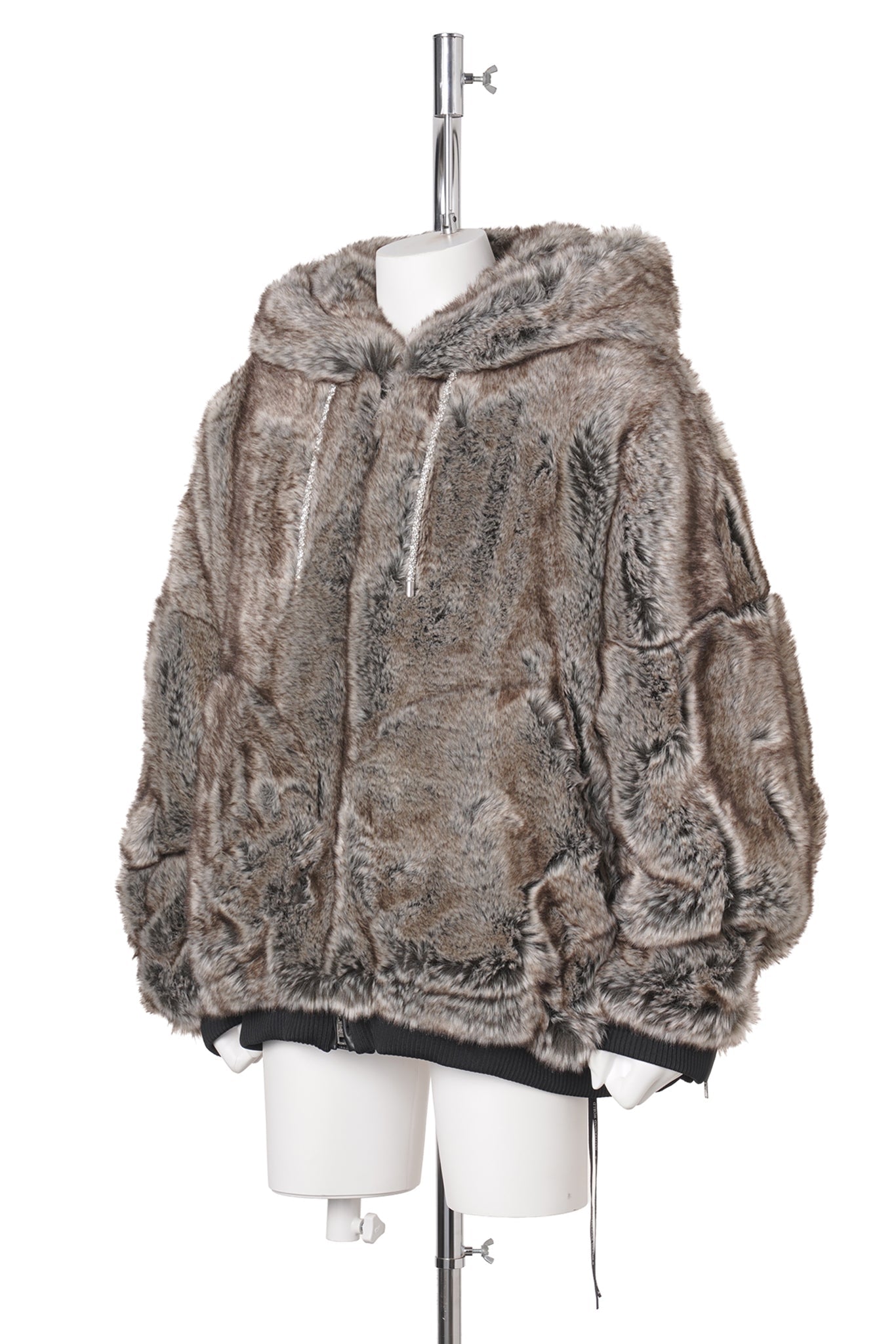 BL010 / 147:SILVER CHINCHILLA