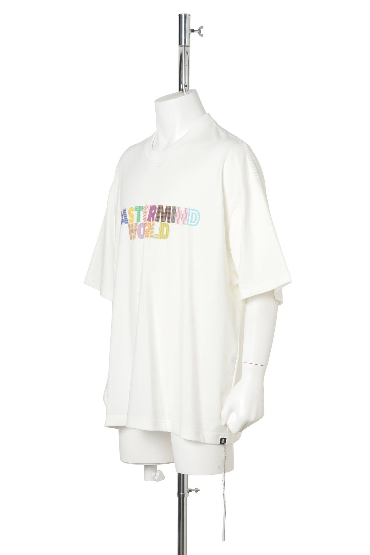TS038 / 001:WHITE