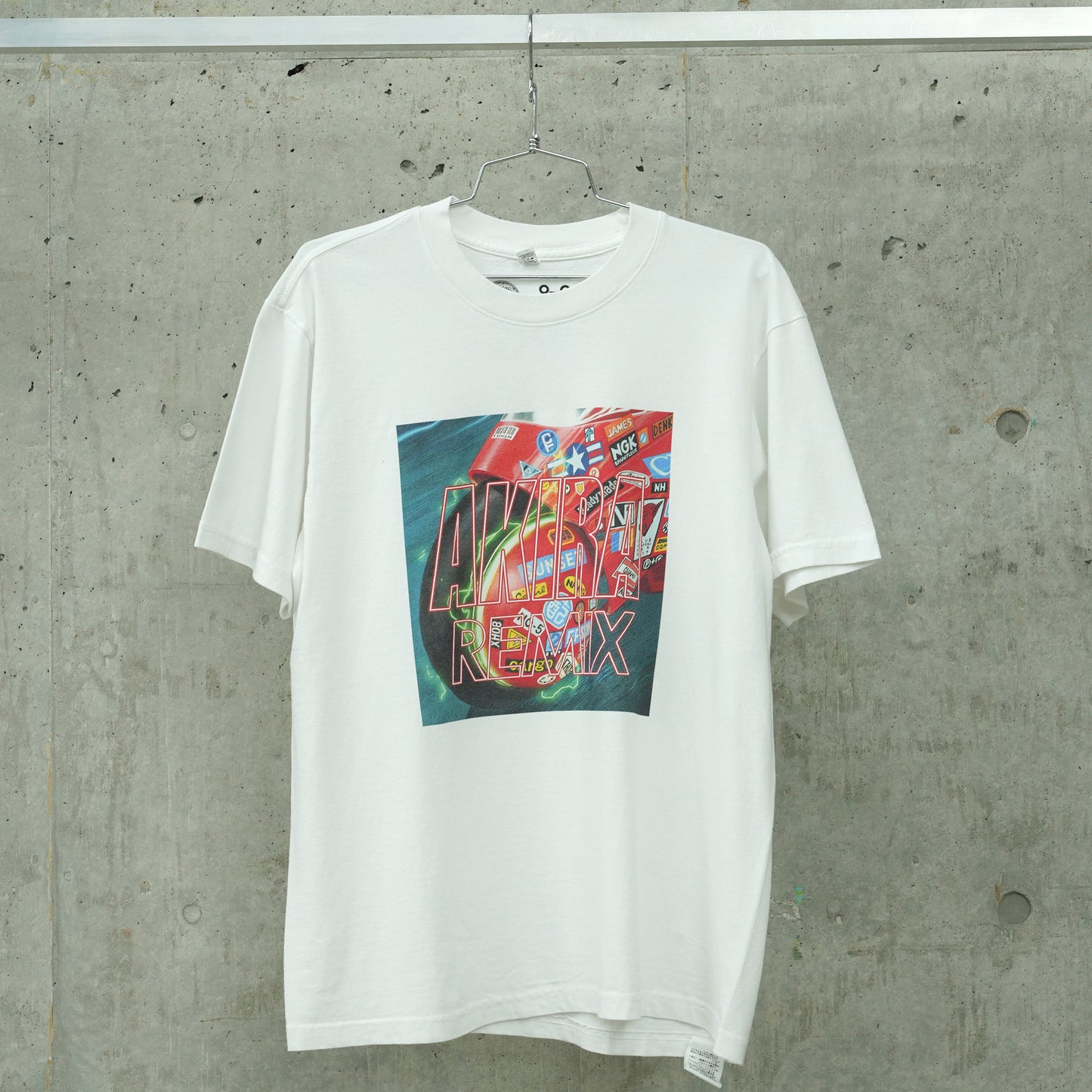 T-SHIRTS B / WHITE