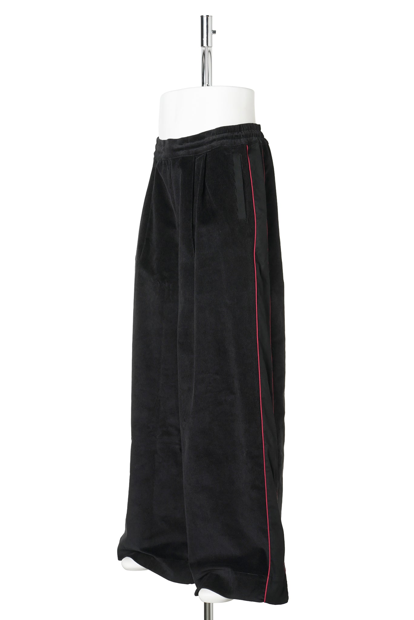 PLEATED TRACK PANT / BLACK